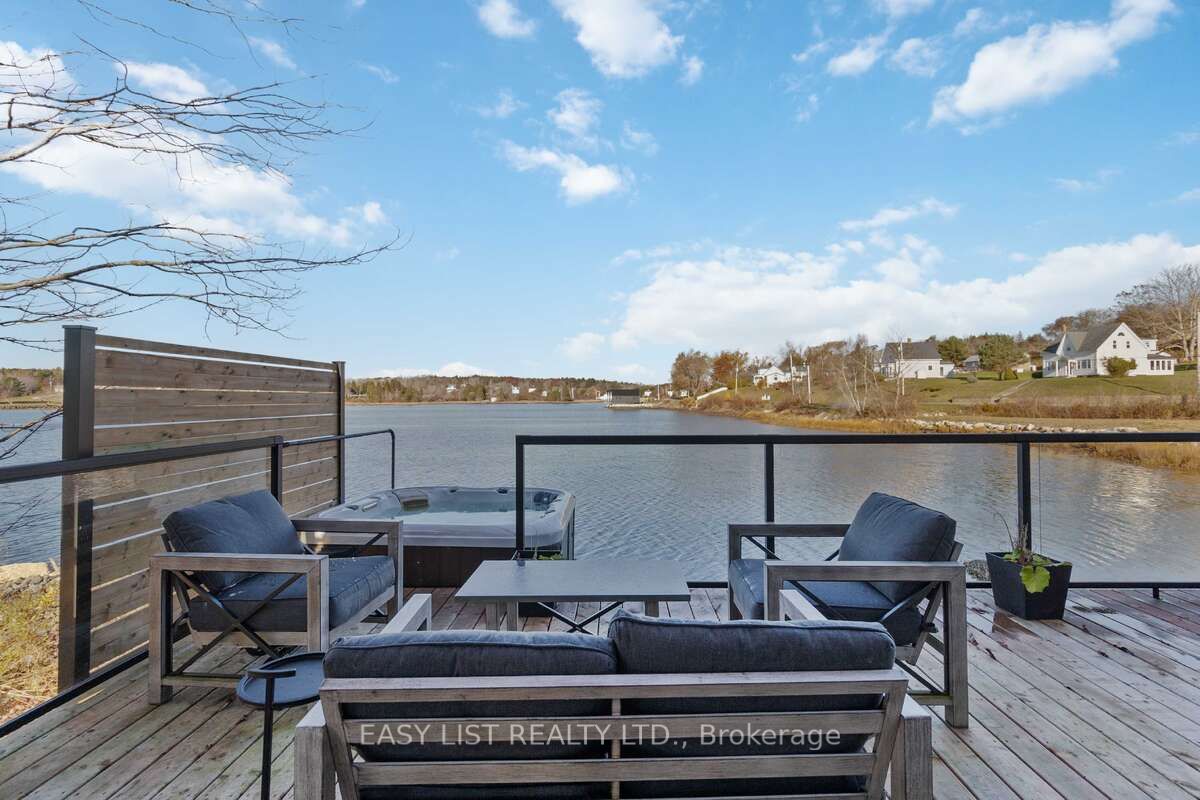 693 Mason Beach Road, #3