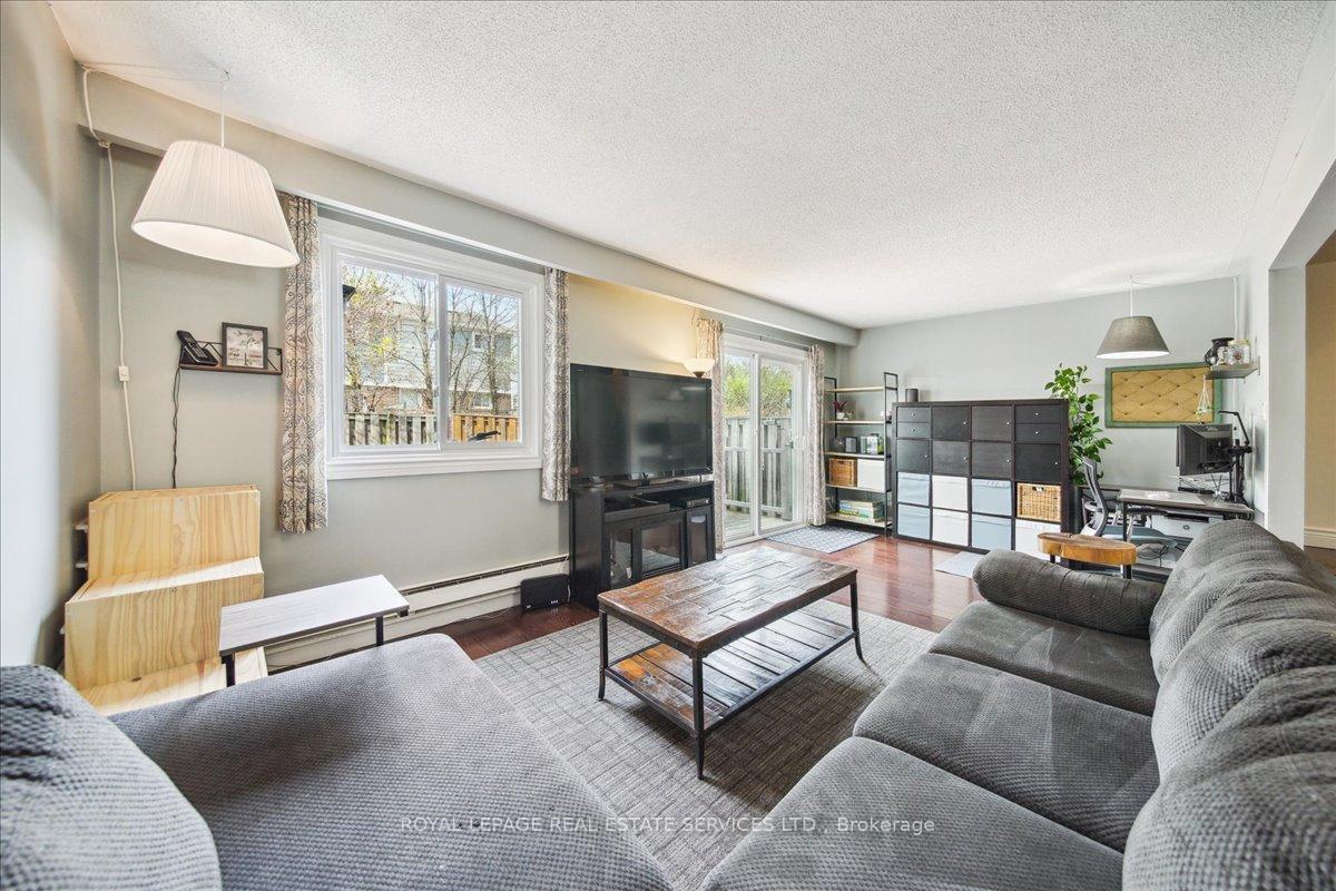 4 Bedrooms Condo at 1450 Sixth, Oakville For sale