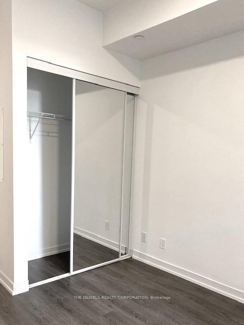 2 Bedrooms Condo at 8 Beverley Glen,  Vaughan For sale
