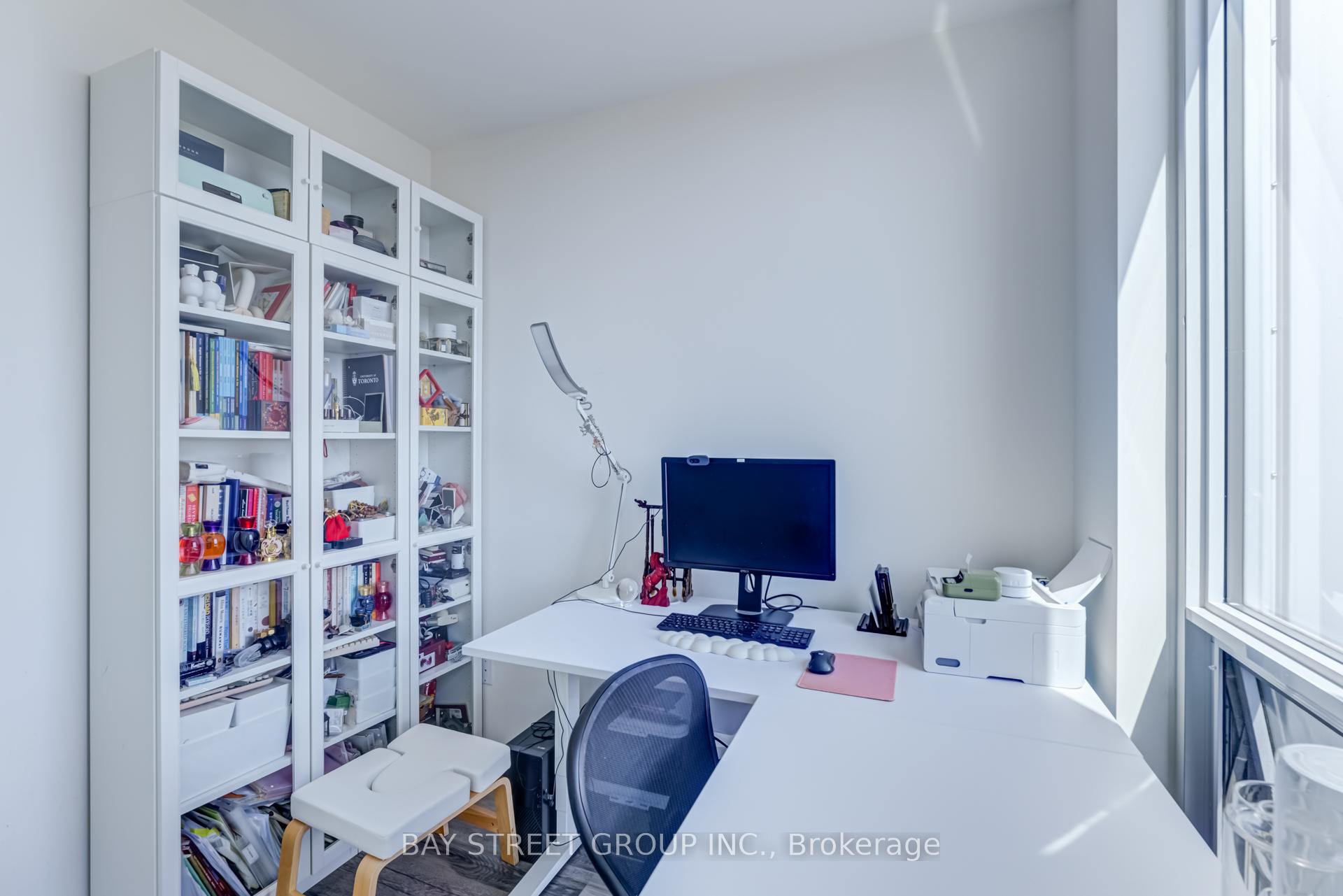 2 Bedrooms Condo at 1 Yorkville, Toronto For sale
