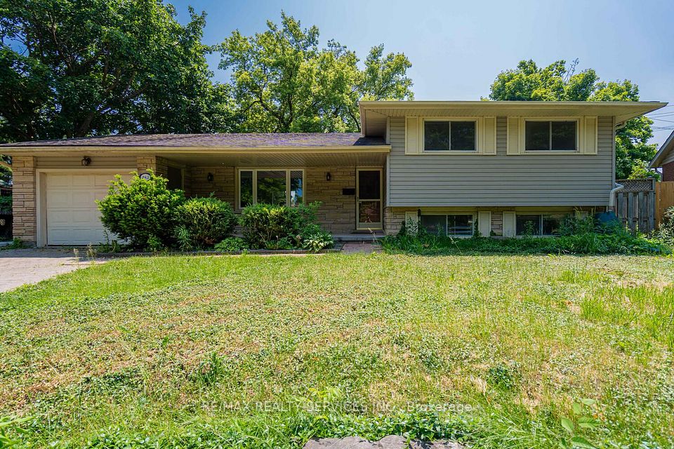 285 Thorncrest