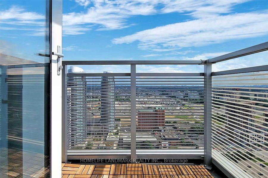 2 Bedrooms Condo at 255 Village Green,  Toronto For sale