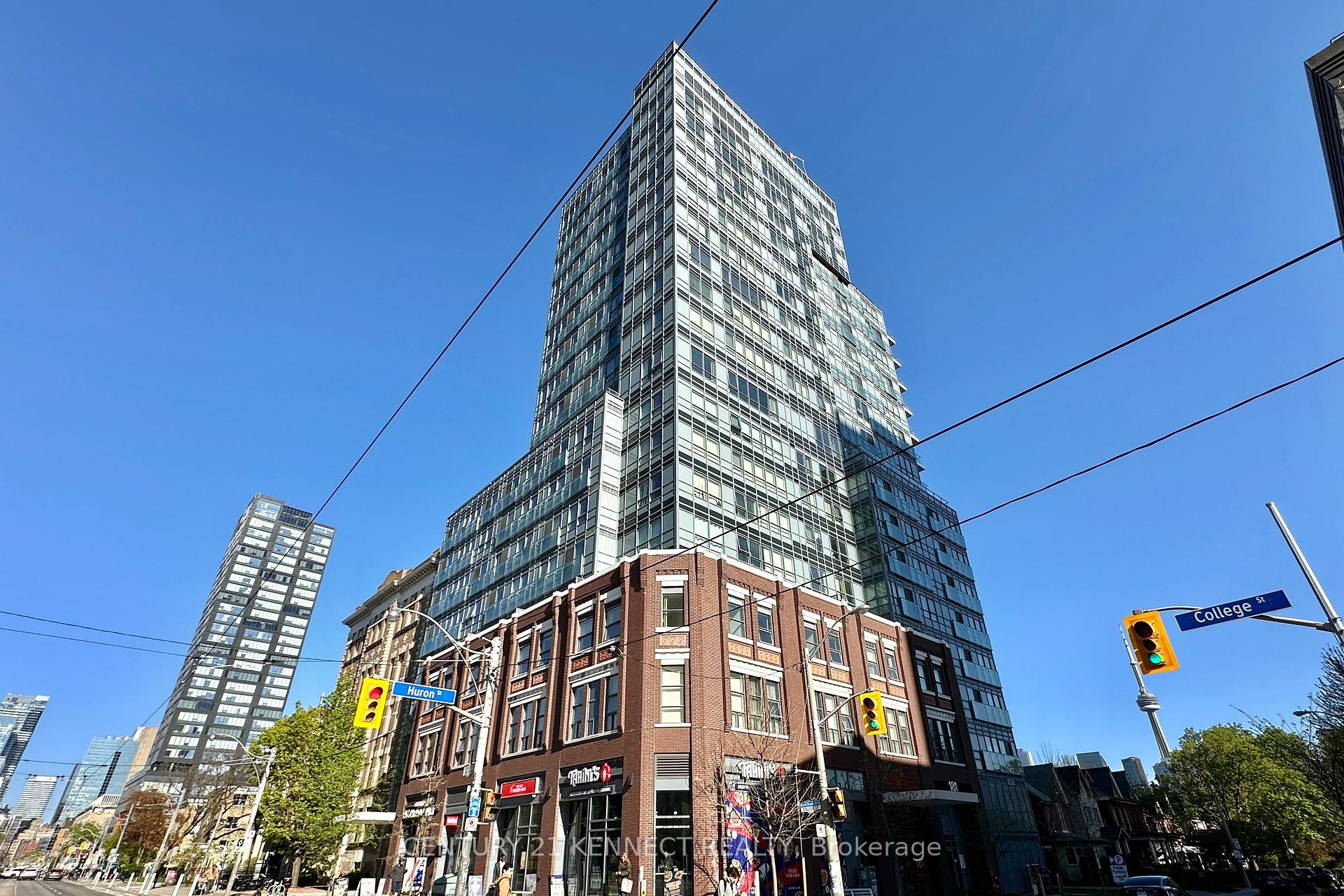 3 Bedrooms Condo at 181 Huron, Toronto For sale