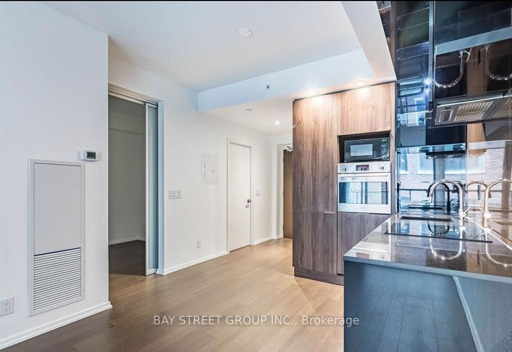 70 Temperance Street, #1107