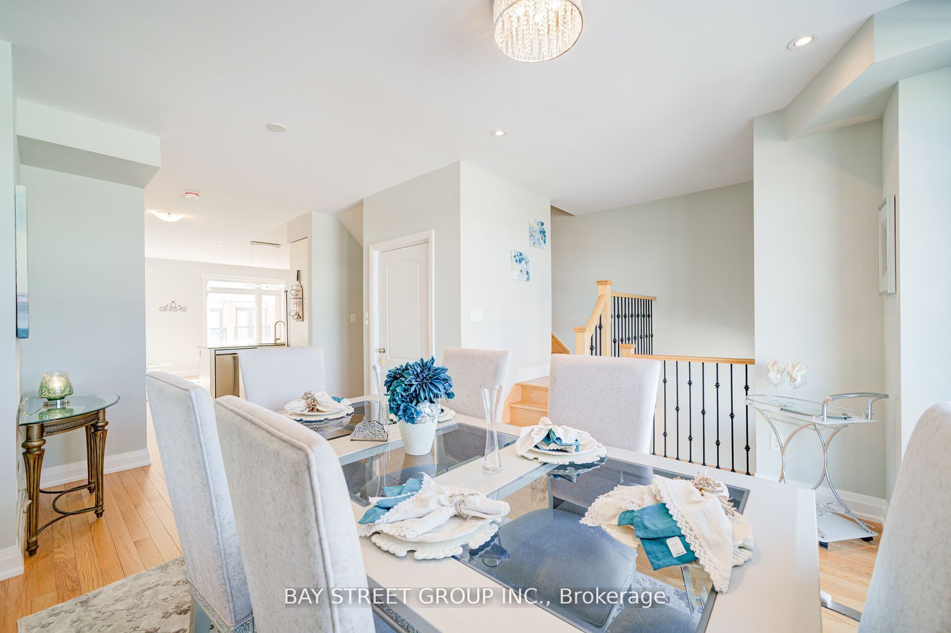 6 Teasel Way