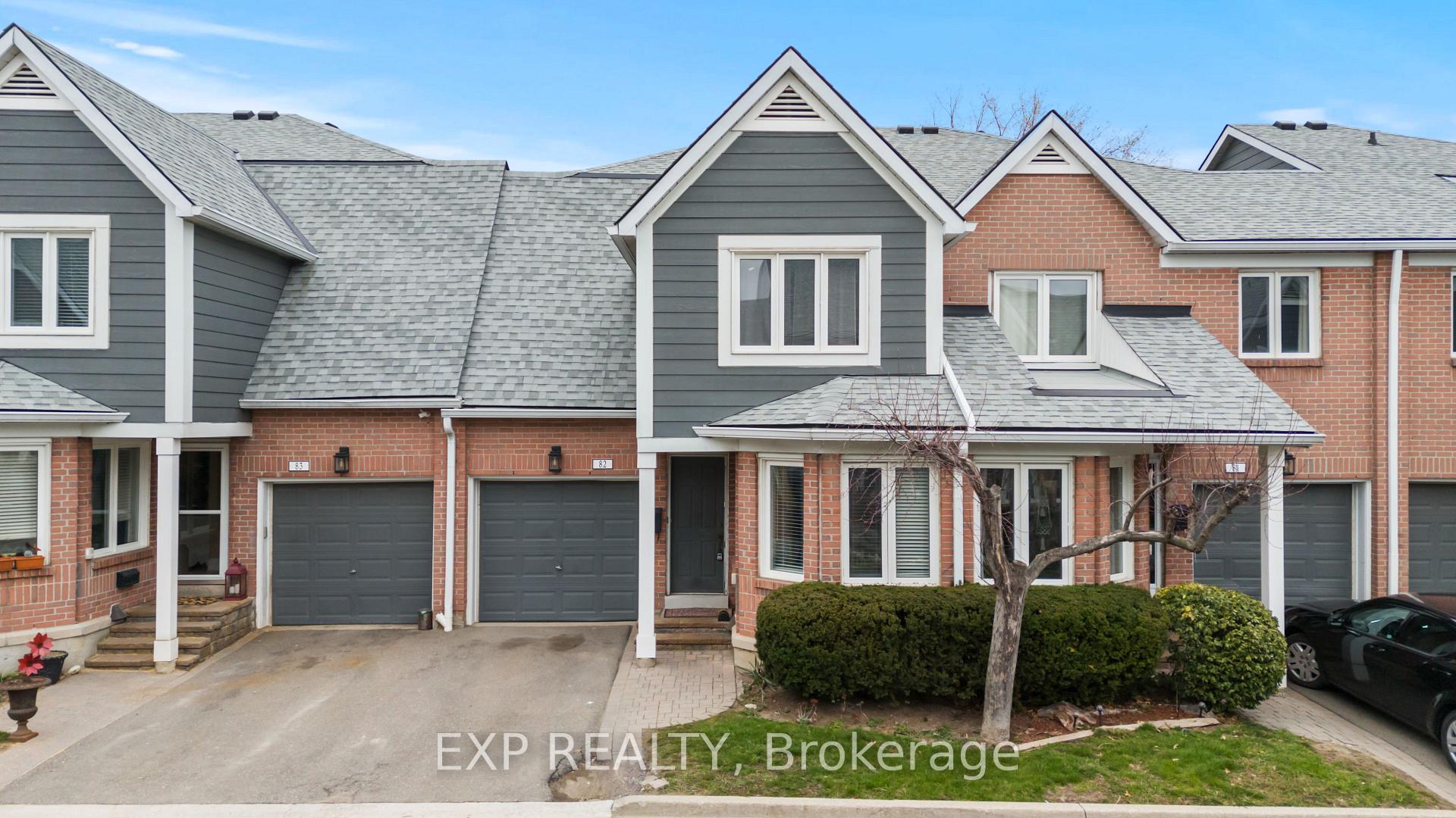 3 Bedrooms Condo at 2205 South Millway,  Mississauga For sale