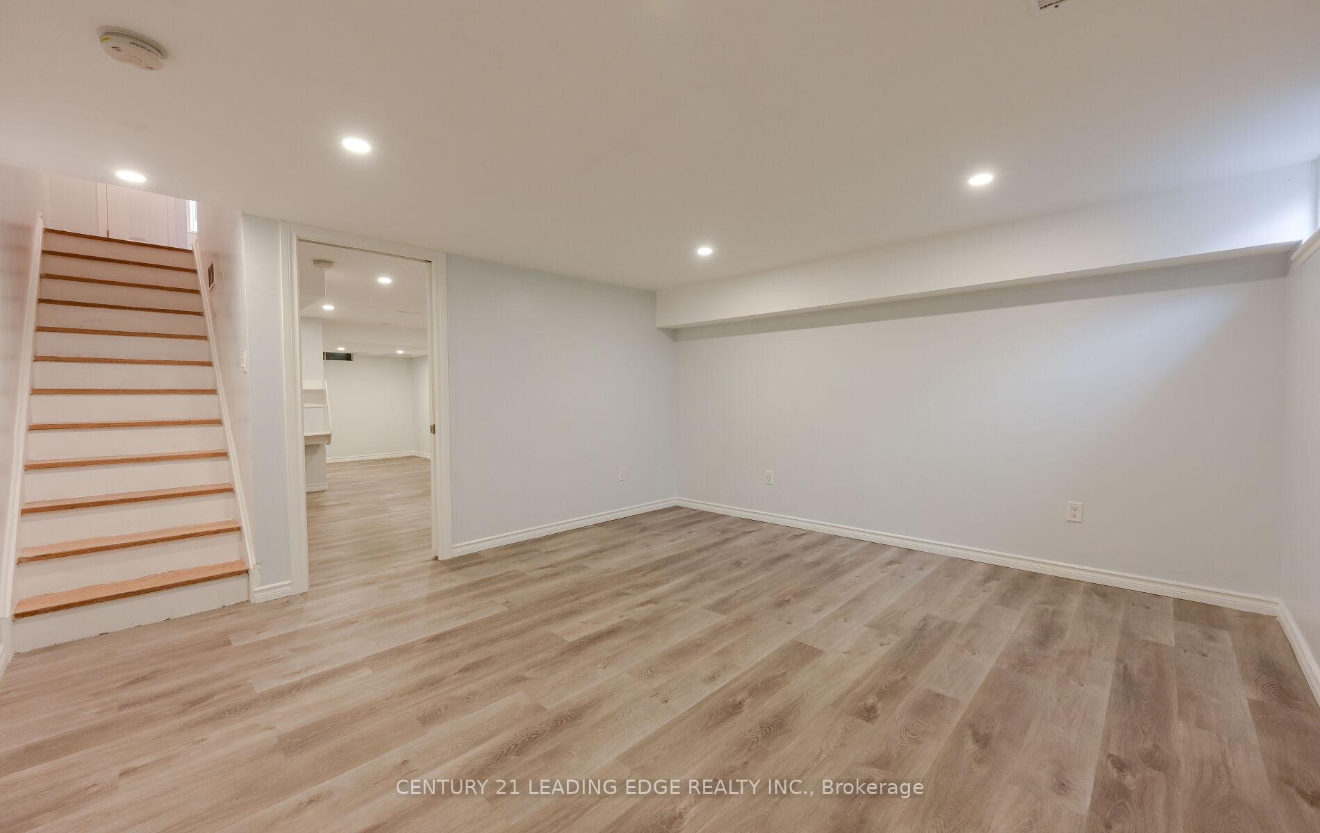5 Bedrooms Condo at 28 Livingston, Toronto For sale