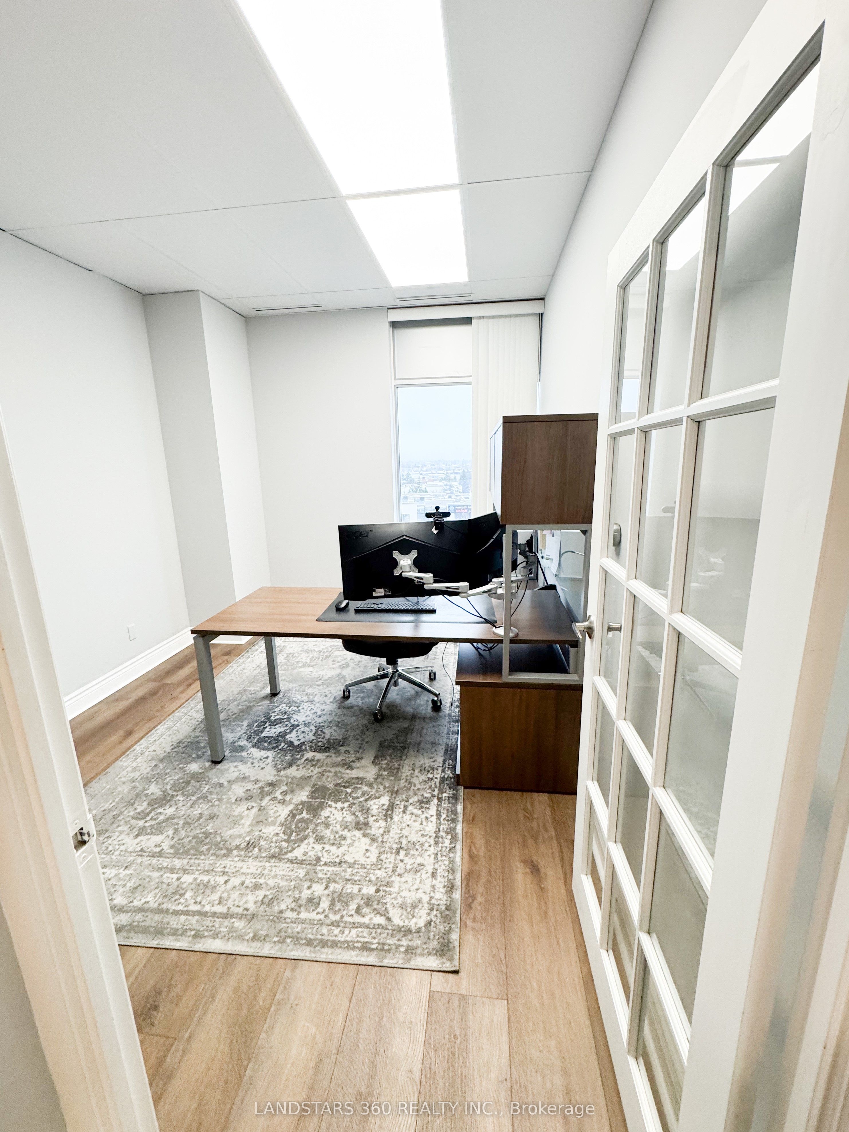 9140 Leslie Street, #407
