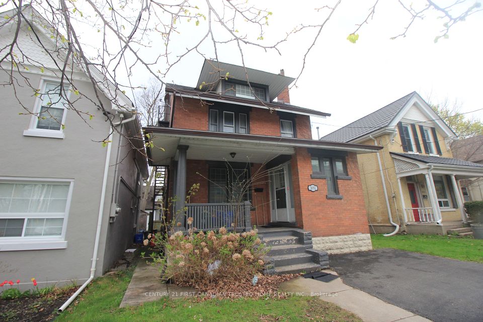 1051 Richmond