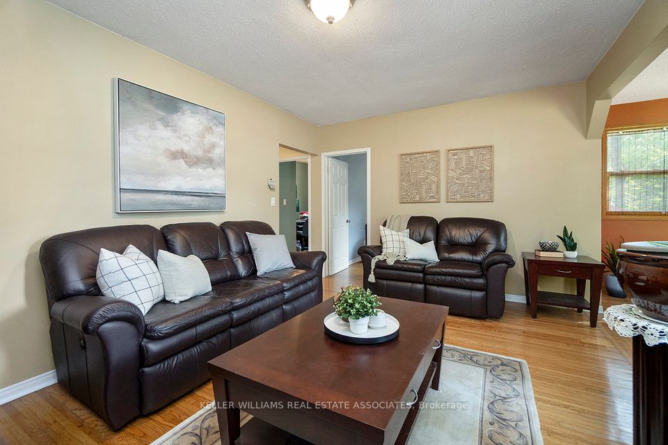64 Eaglewood Boulevard