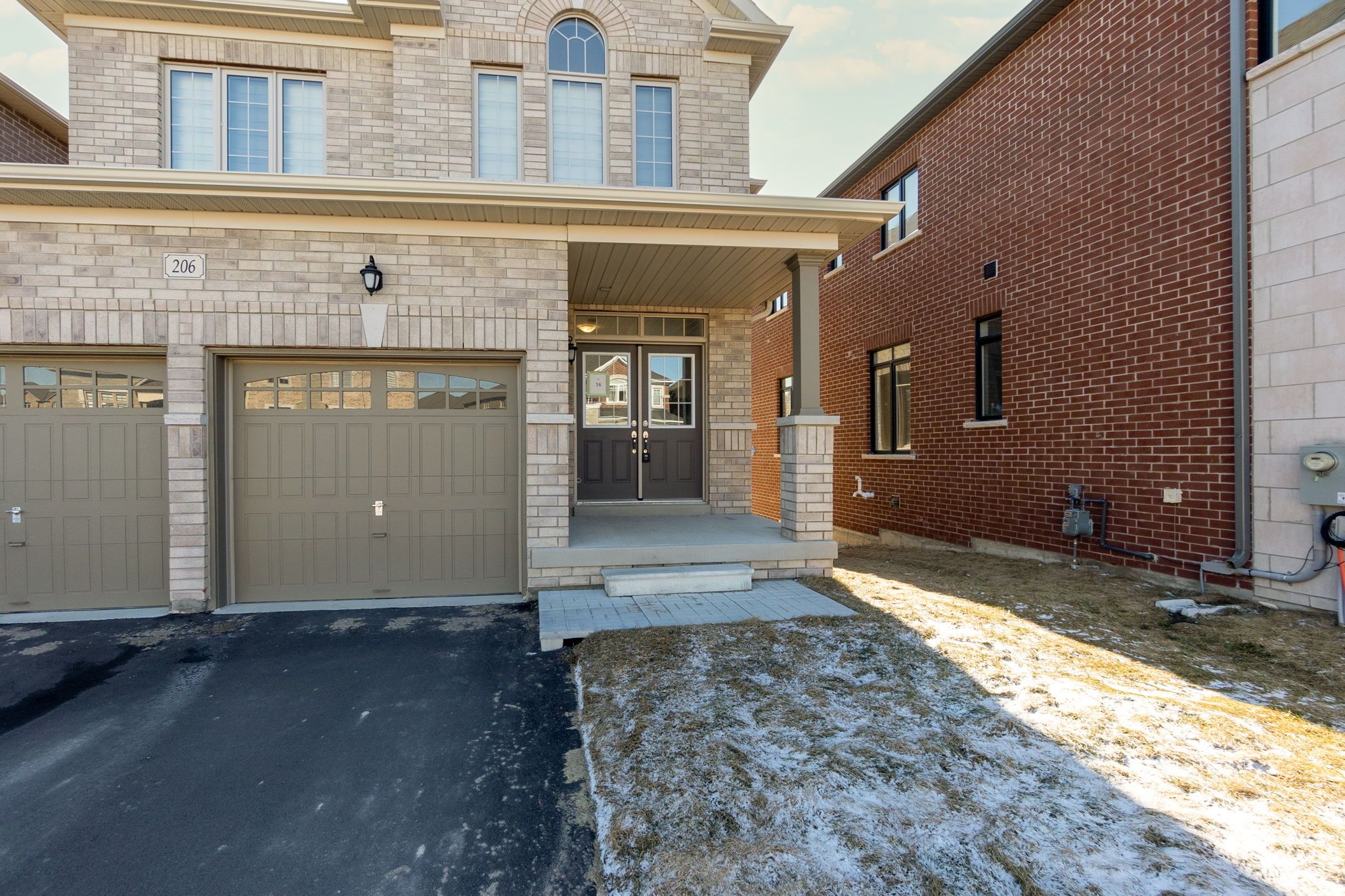 206 Ferragine Crescent
