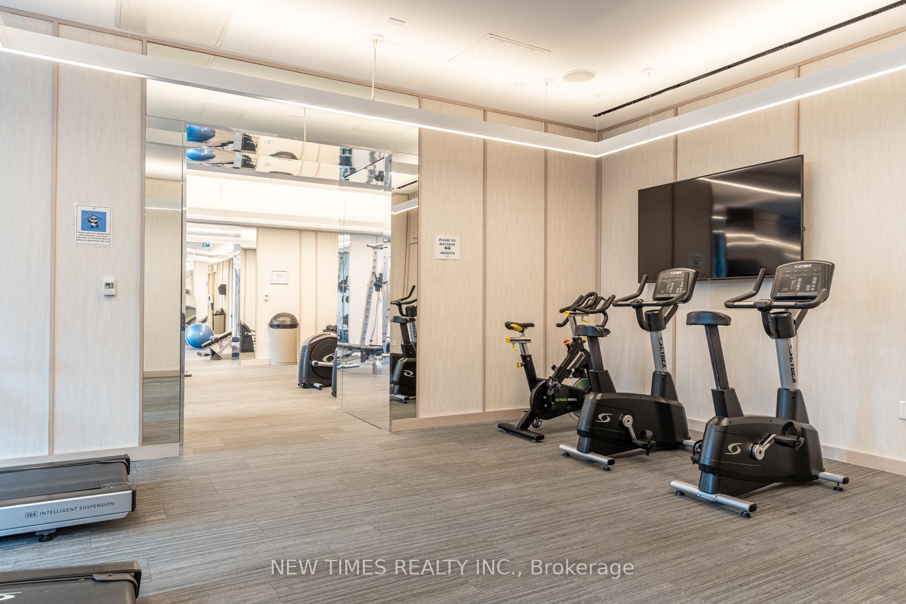 2 Bedrooms Condo at 125 Blue Jays, Toronto For sale