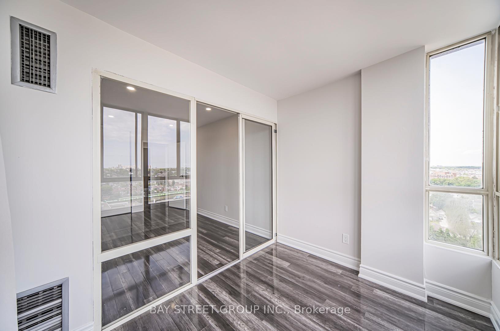3 Bedrooms Condo at 2470 Eglinton, Toronto For sale