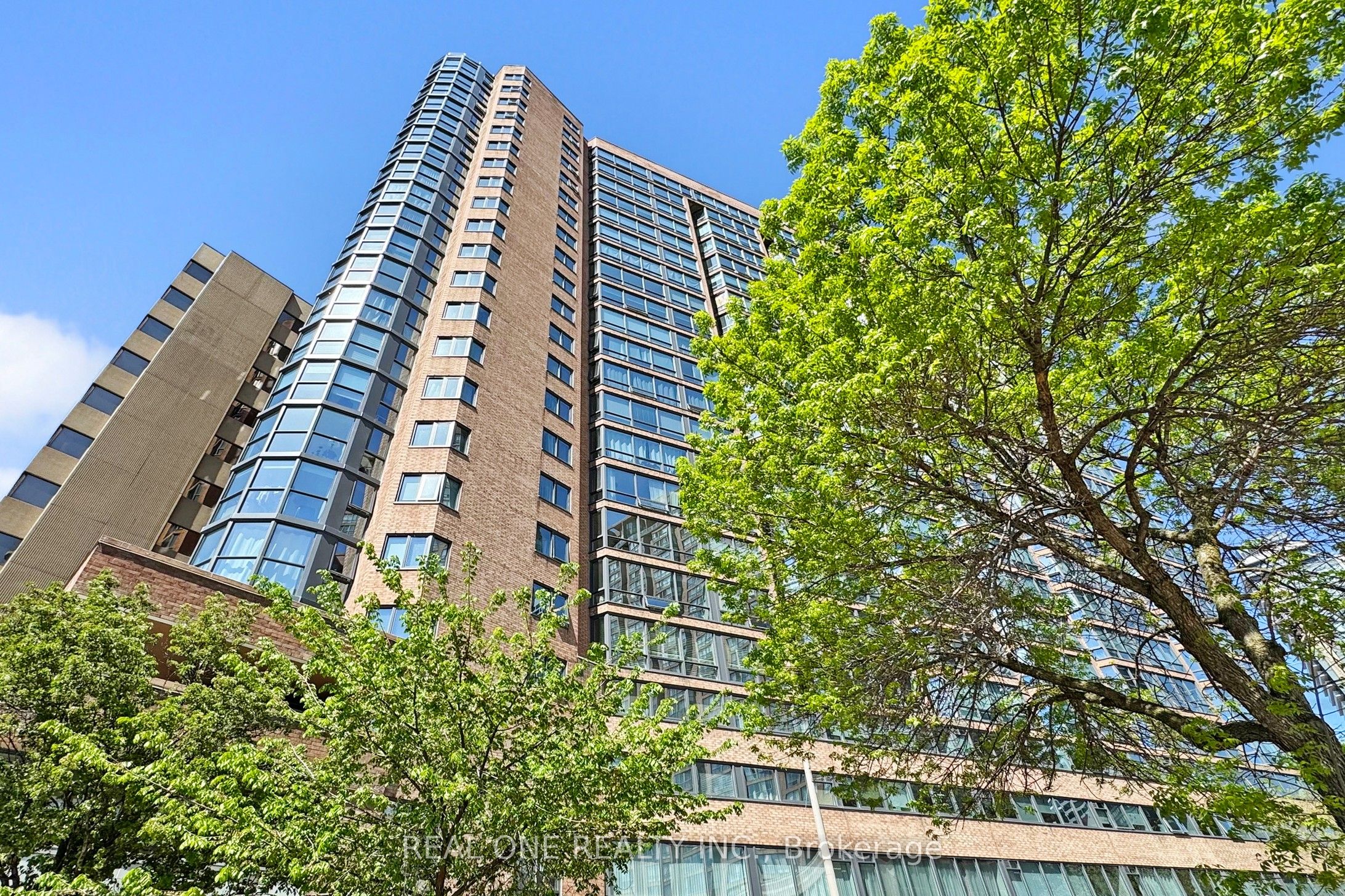 1055 Bay Street, #1816