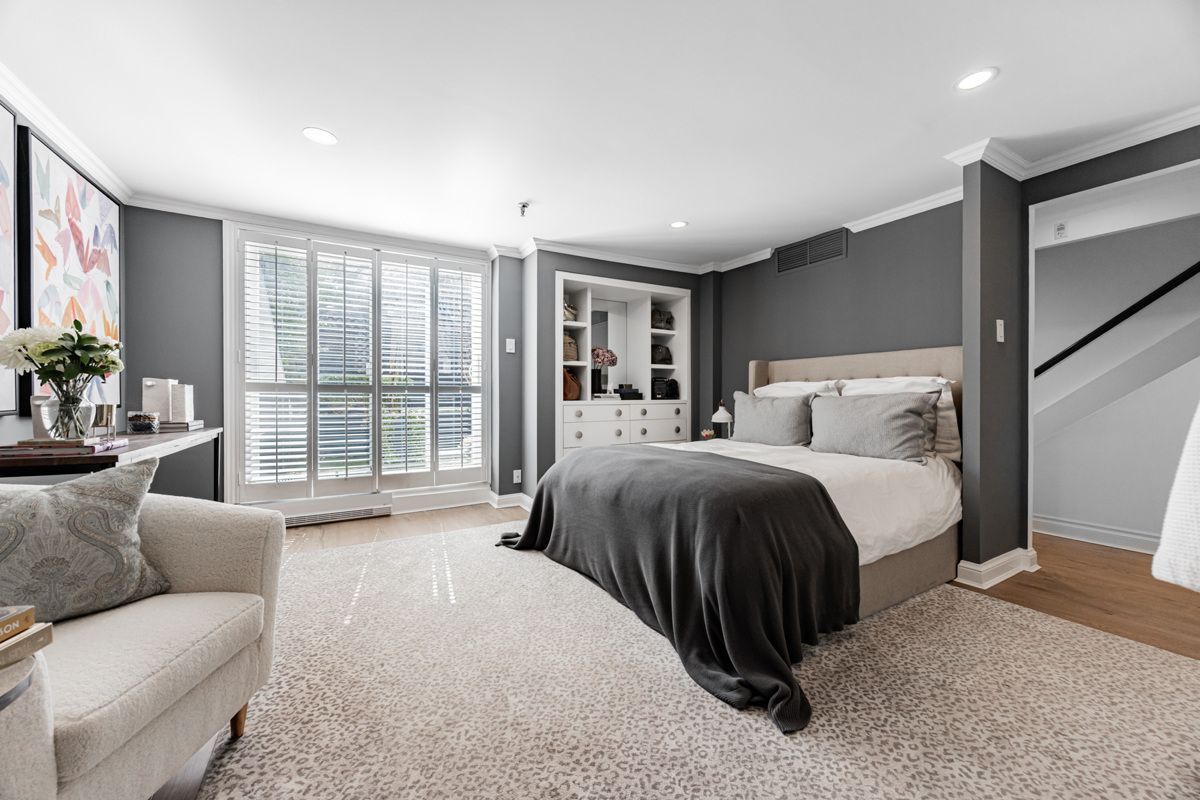 105 Heath Street W 1