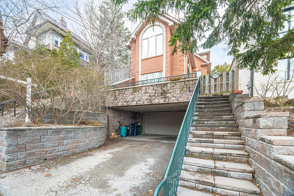 135 Glenmount Park