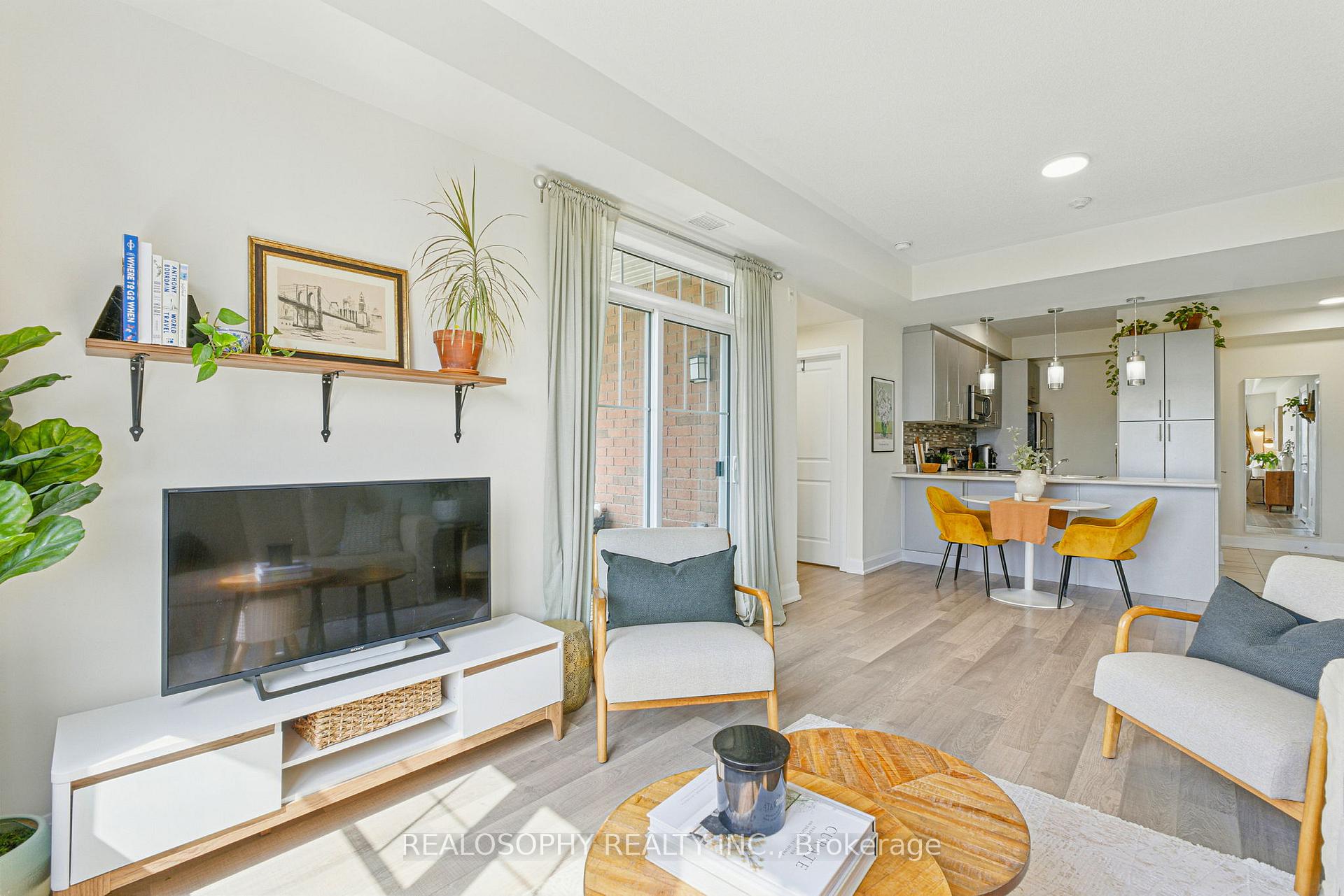 2 Bedrooms Condo at 2333 Sawgrass, Oakville For sale