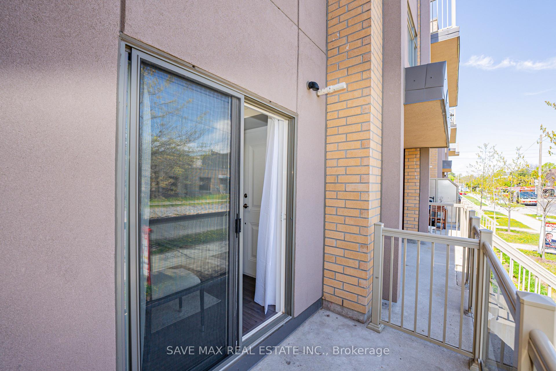 3 Bedrooms Condo at 1070 Progress, Toronto For sale