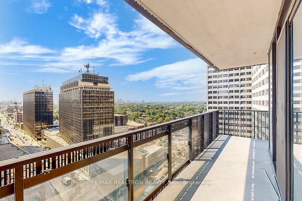 8 Eglinton