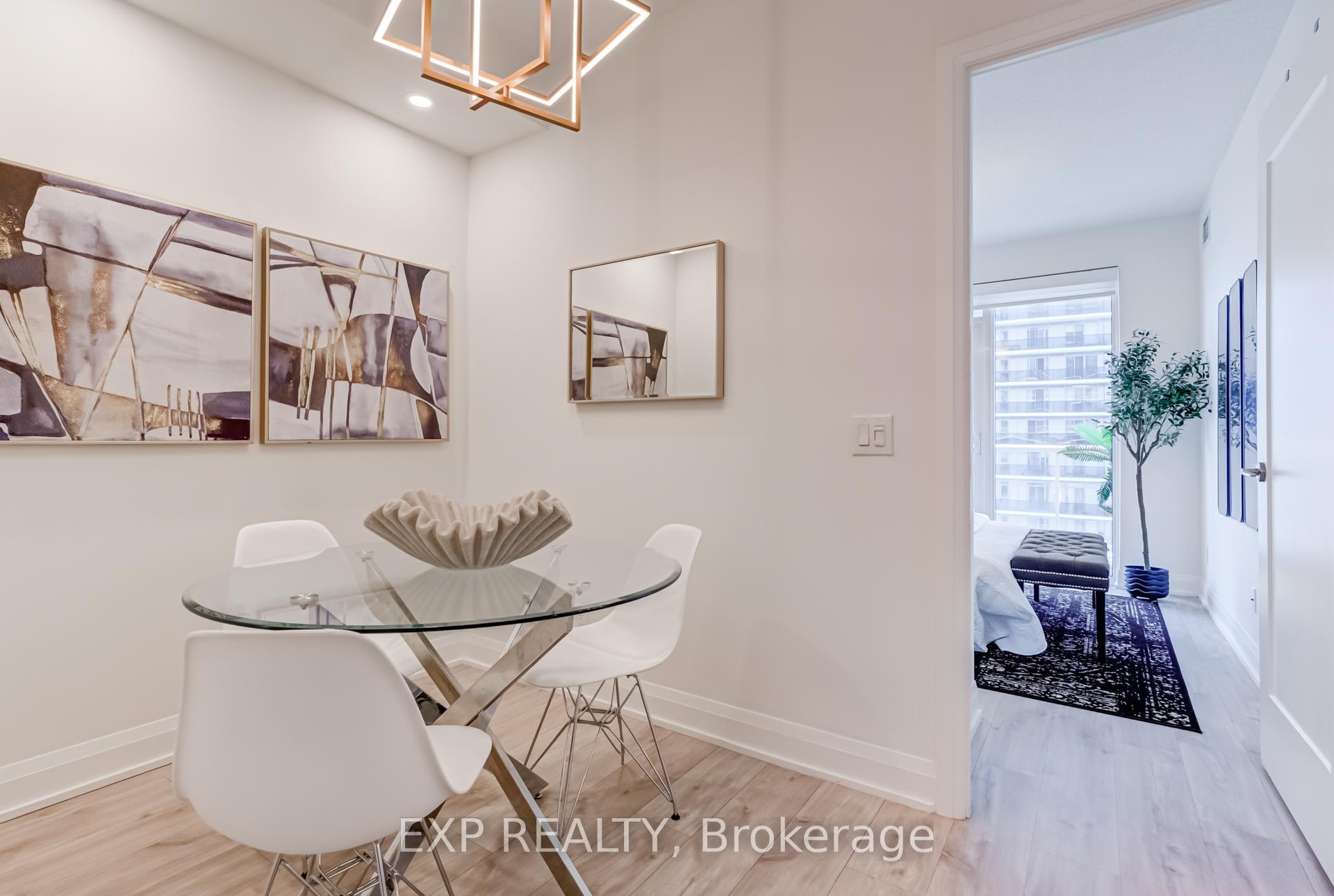 2 Bedrooms Condo at 56 Annie Craig, Toronto For sale