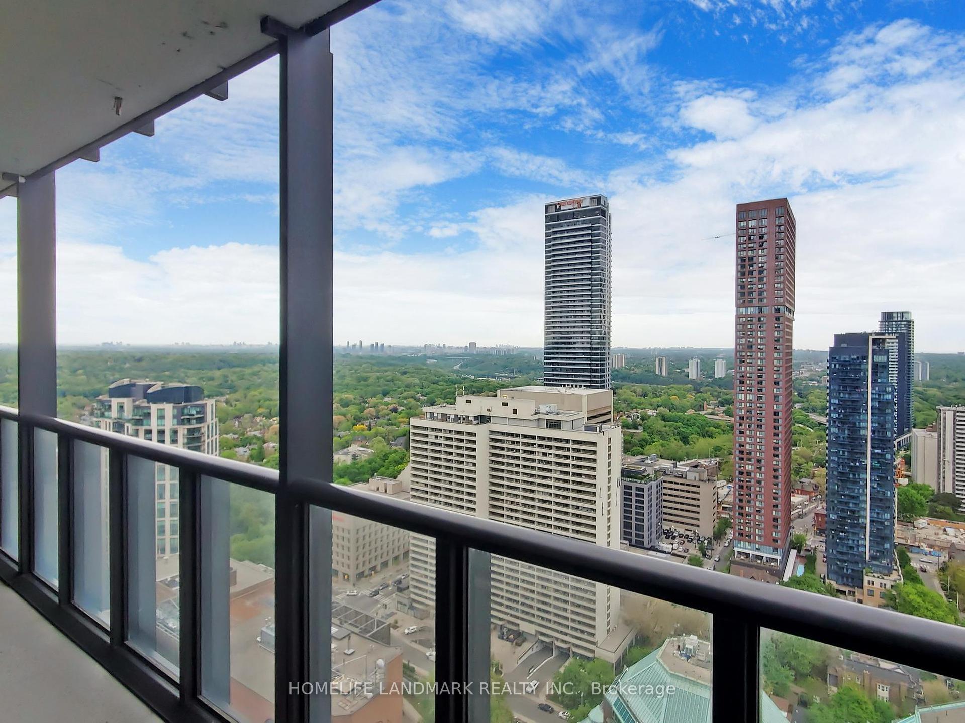 3 Bedrooms Condo at 110 Charles, Toronto For sale