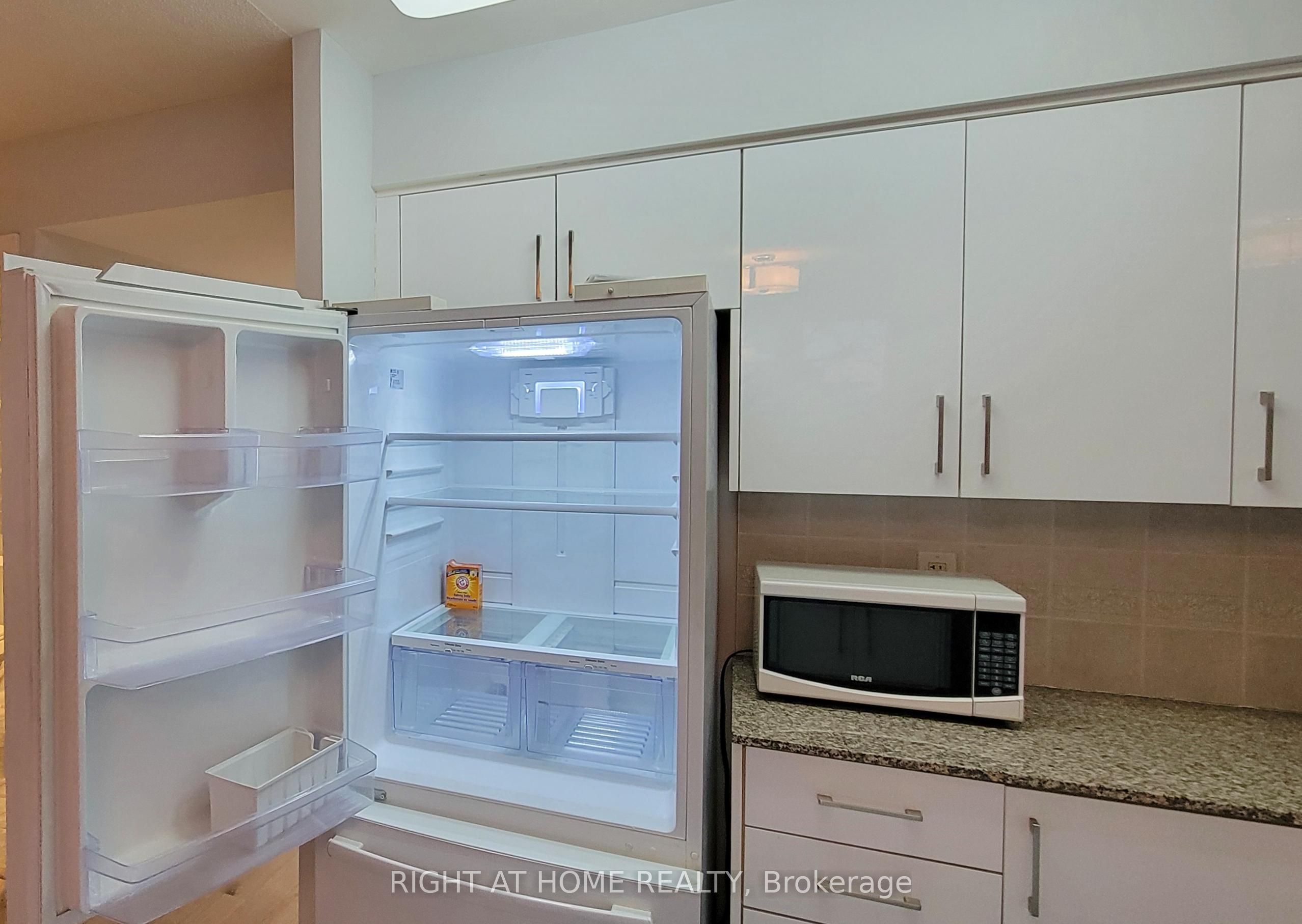 60 Disera Drive, #306