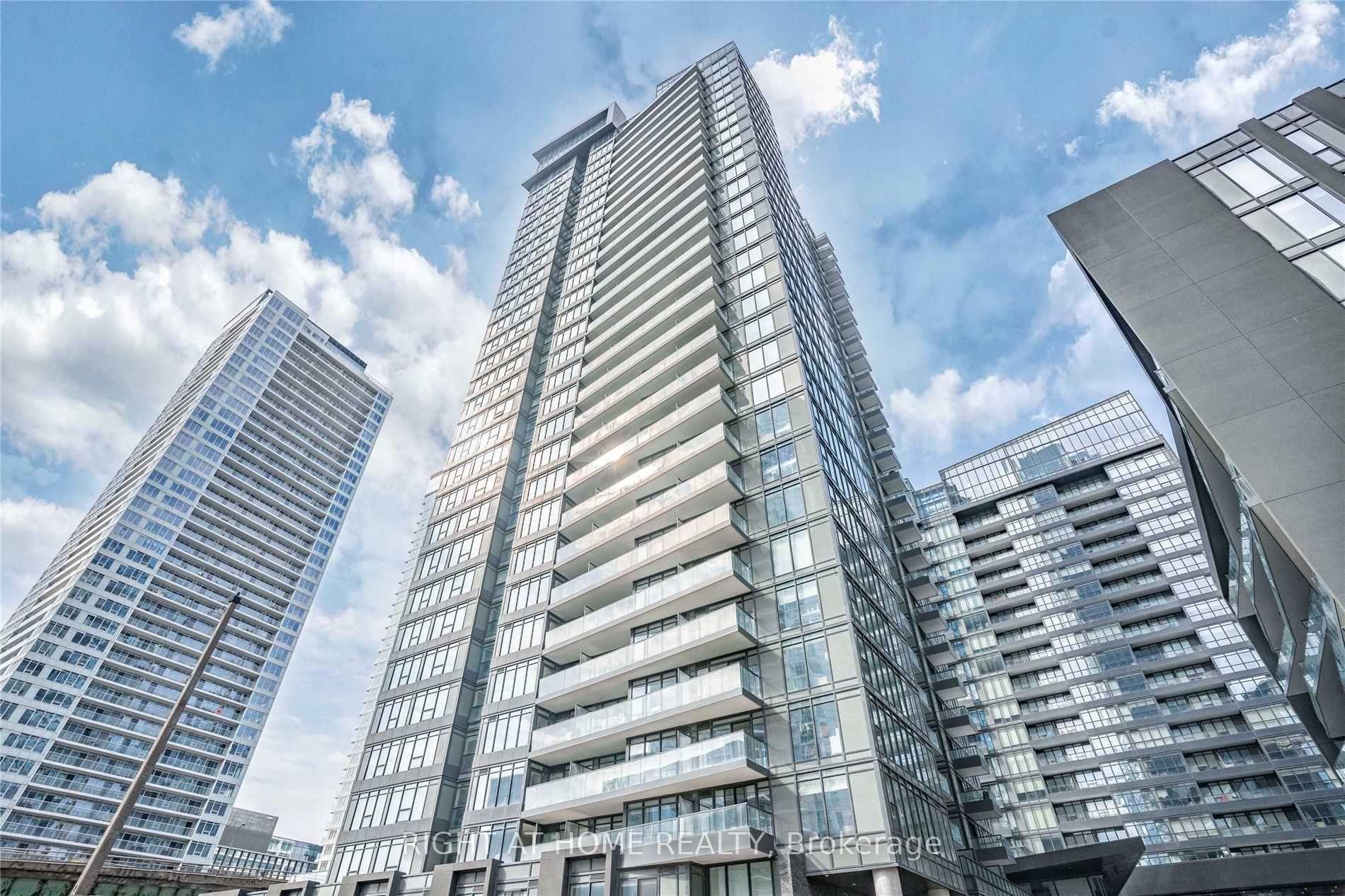 1 Bedroom Condo at 70 Queens Wharf, Toronto For sale