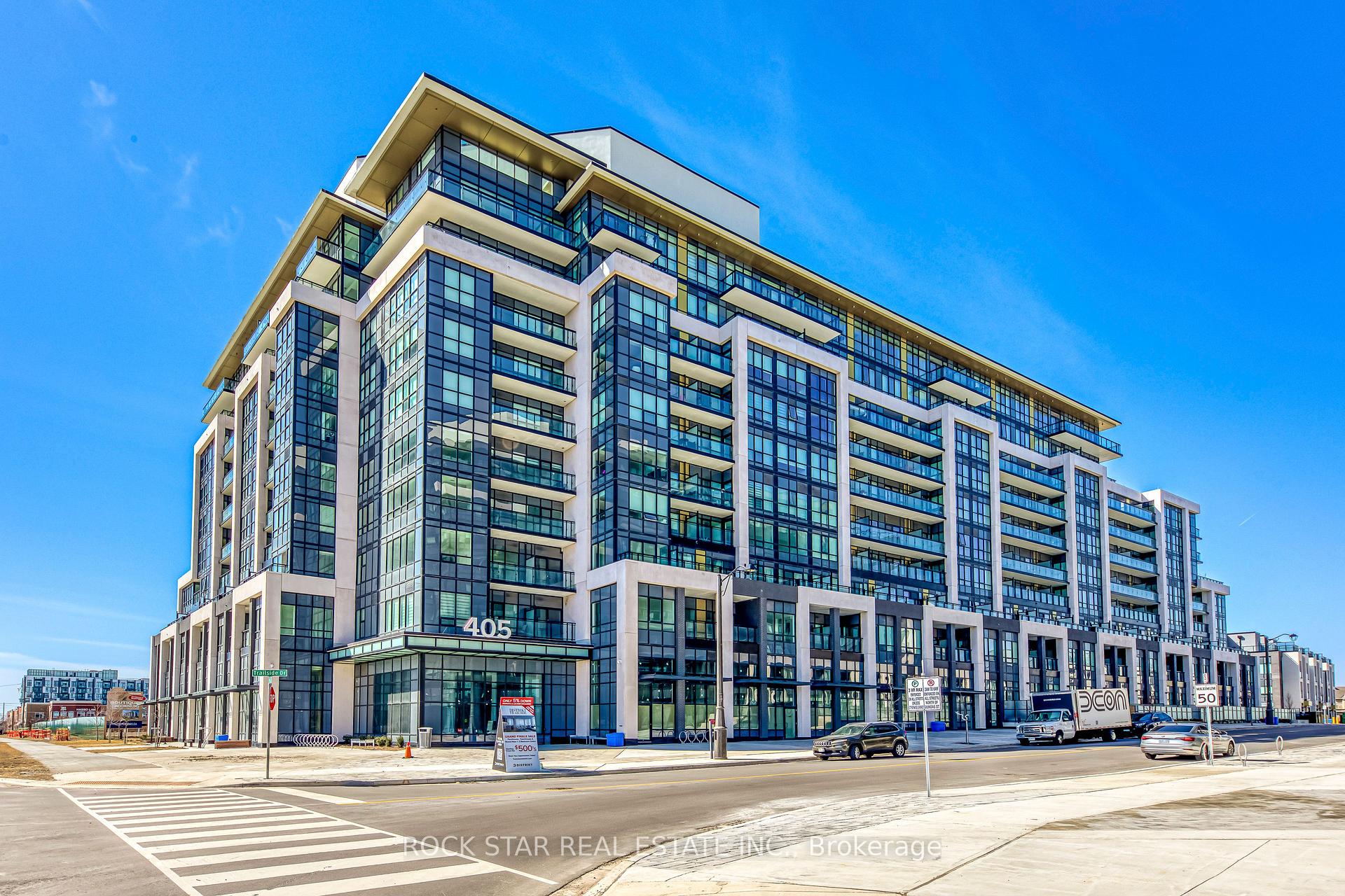 2 Bedrooms Condo at 405 Dundas,  Oakville For sale