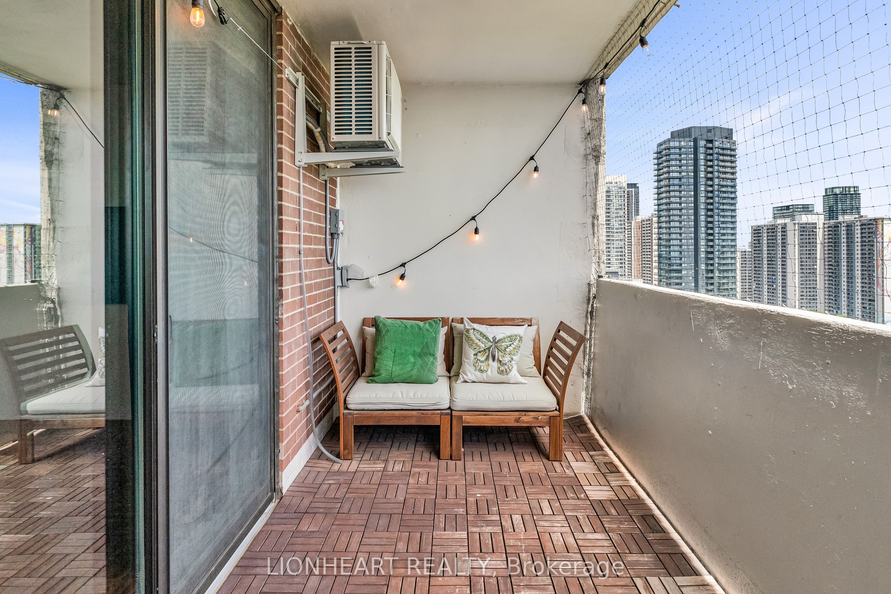 40 Homewood Avenue, #2608