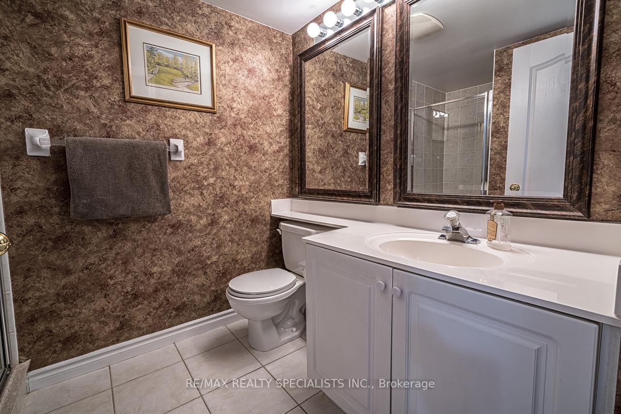 2 Bedrooms Condo at 2111 Lake Shore, Toronto For sale