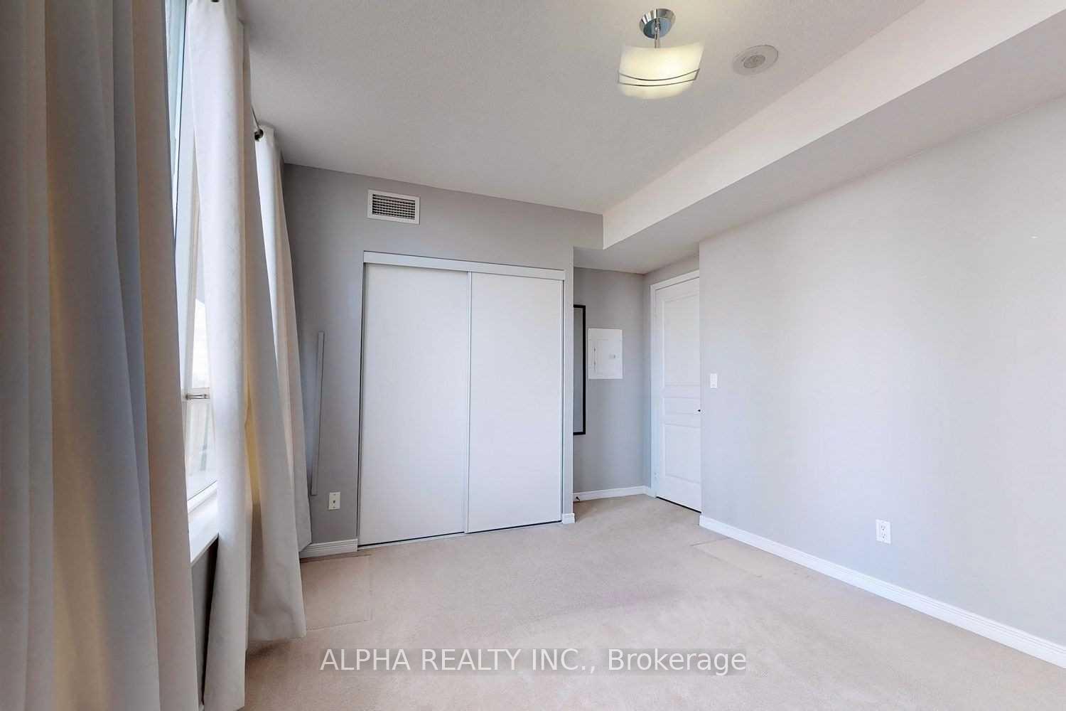2 Bedrooms Condo at 15 Legion,  Toronto For sale