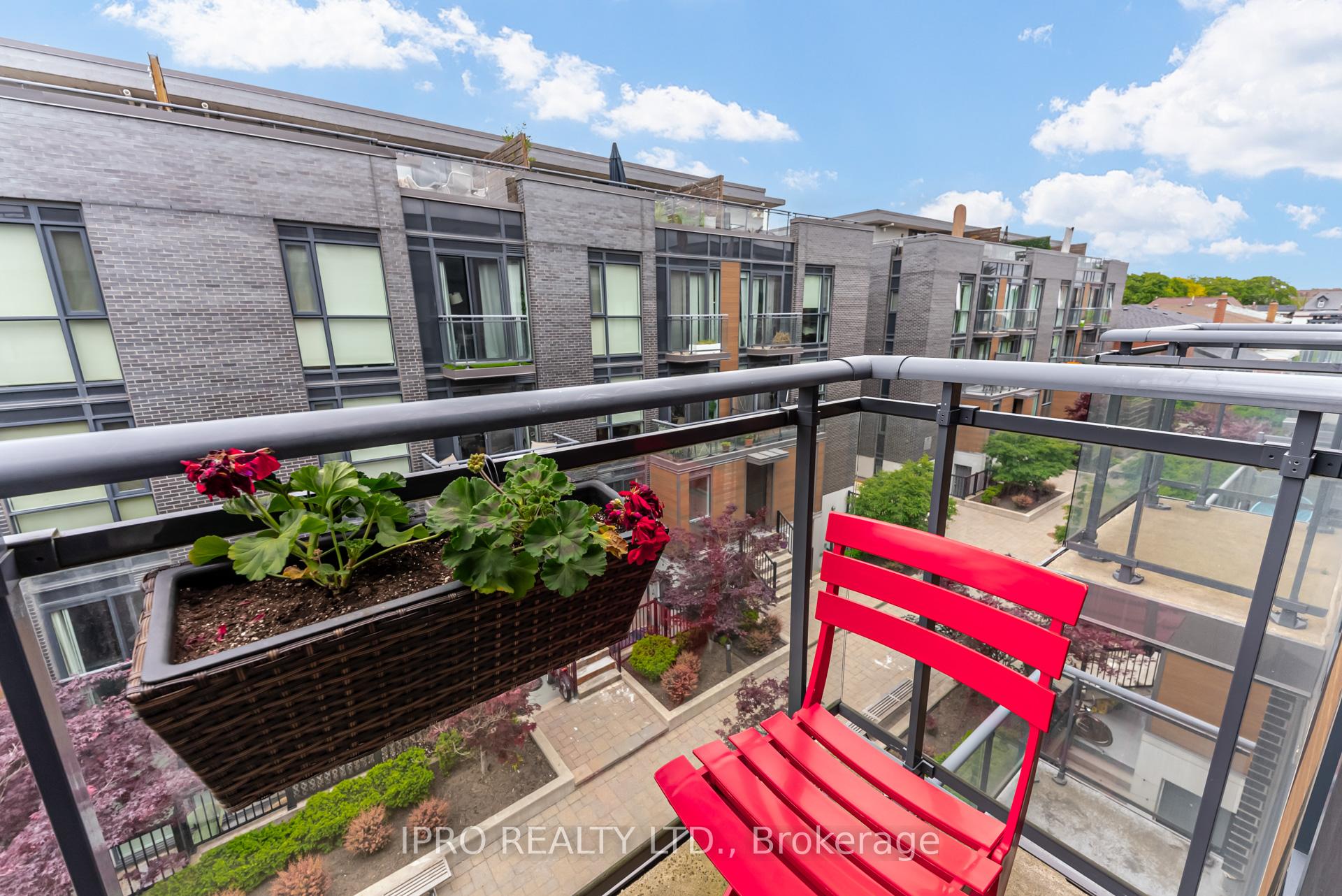 5 Bedrooms Condo at 15 Sousa Mendes, Toronto For sale