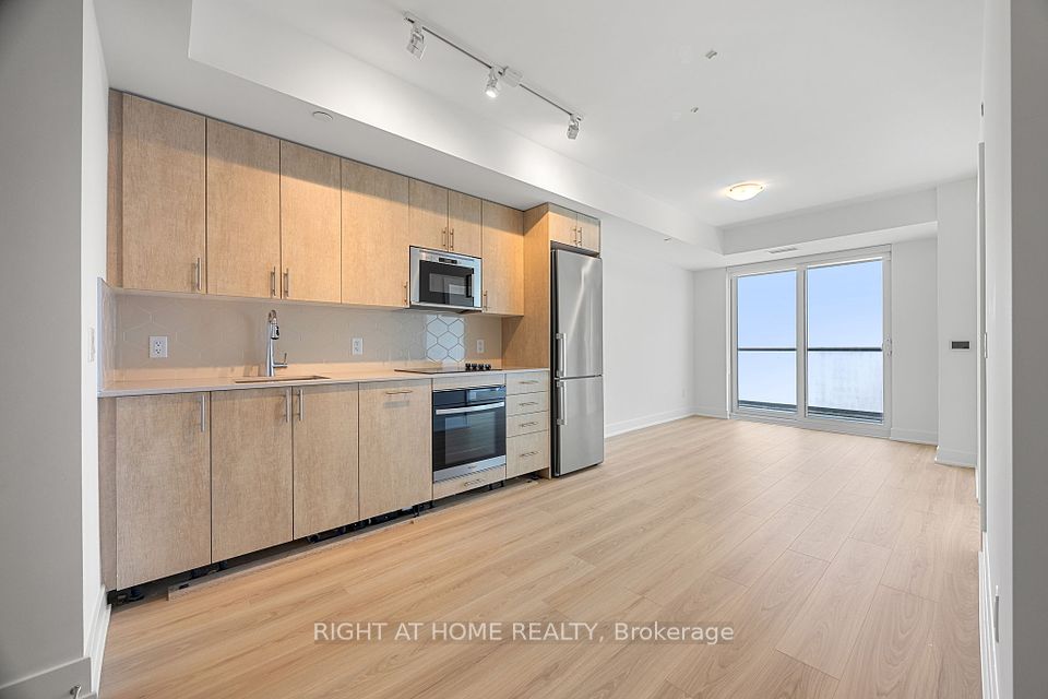 2545 Simcoe