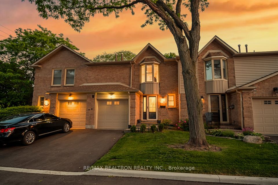 5411 Lakeshore
