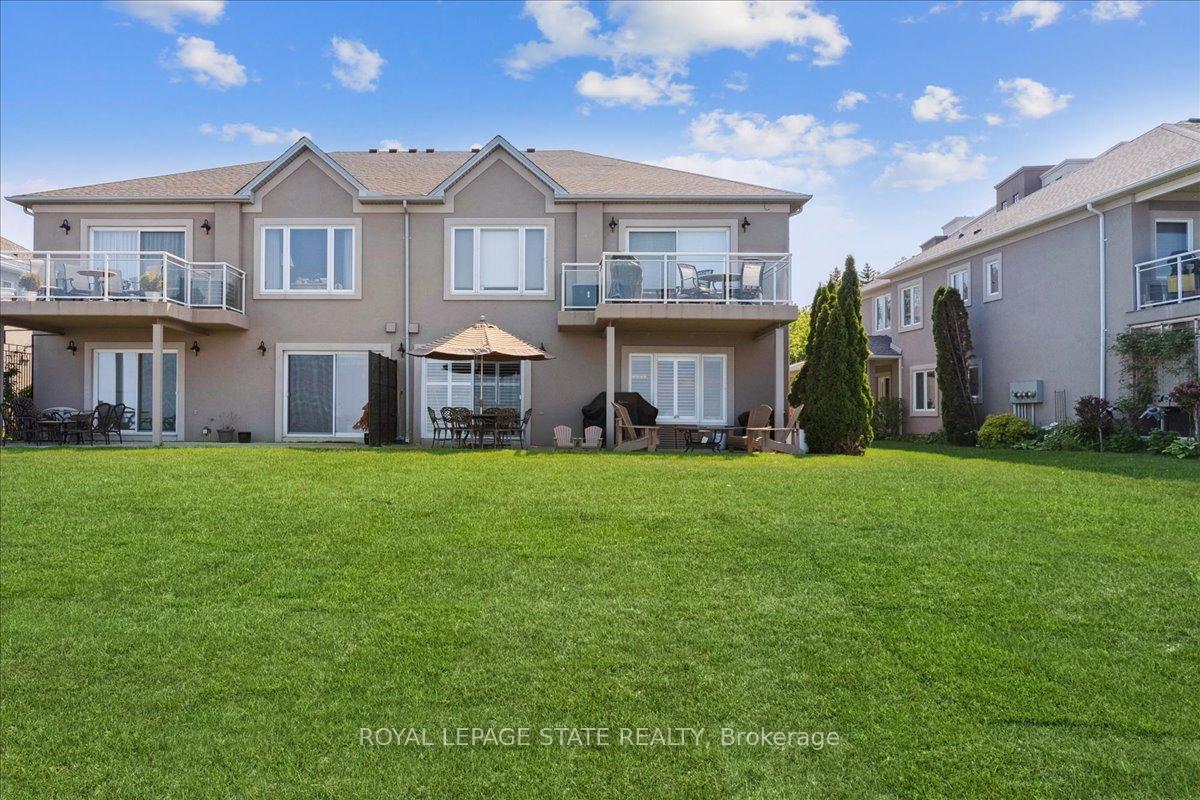2 Bedrooms Condo at 484 Millen,  Hamilton For sale
