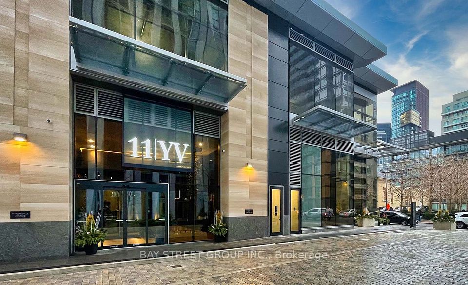 11 Yorkville