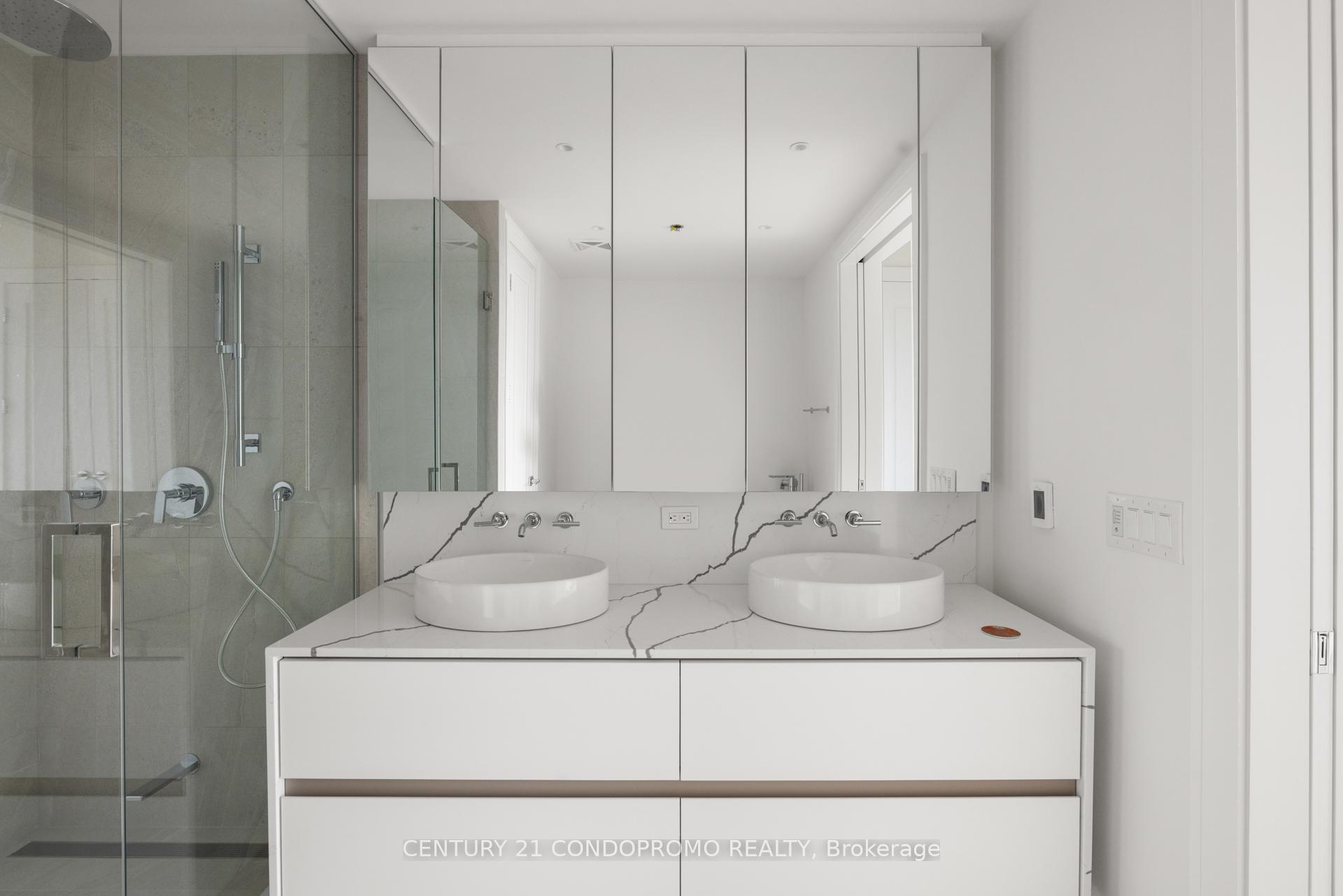 2 Bedrooms Condo at 2 Forest Hill, Toronto For sale