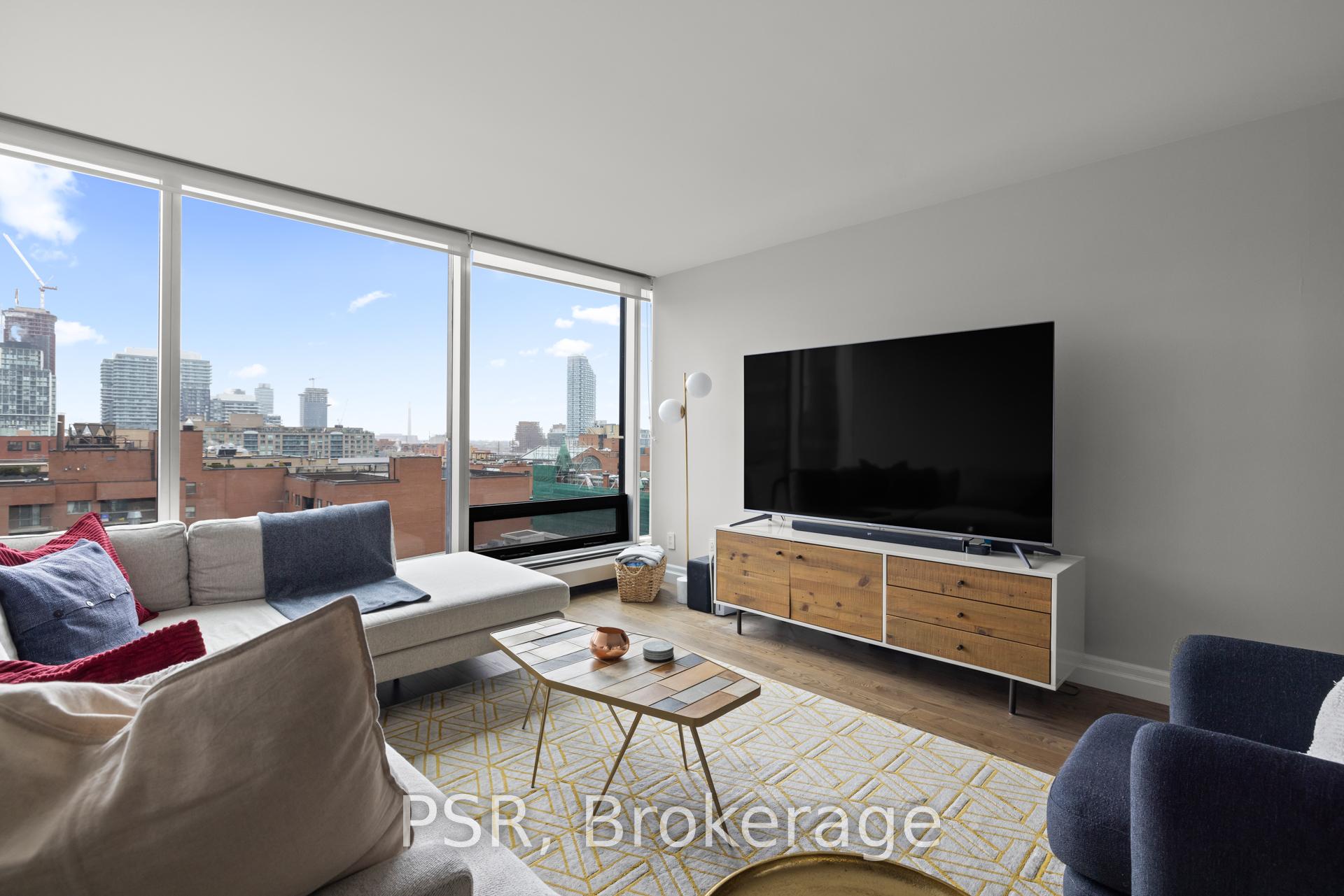 2 Bedrooms Condo at 30 Wellington, Toronto For sale
