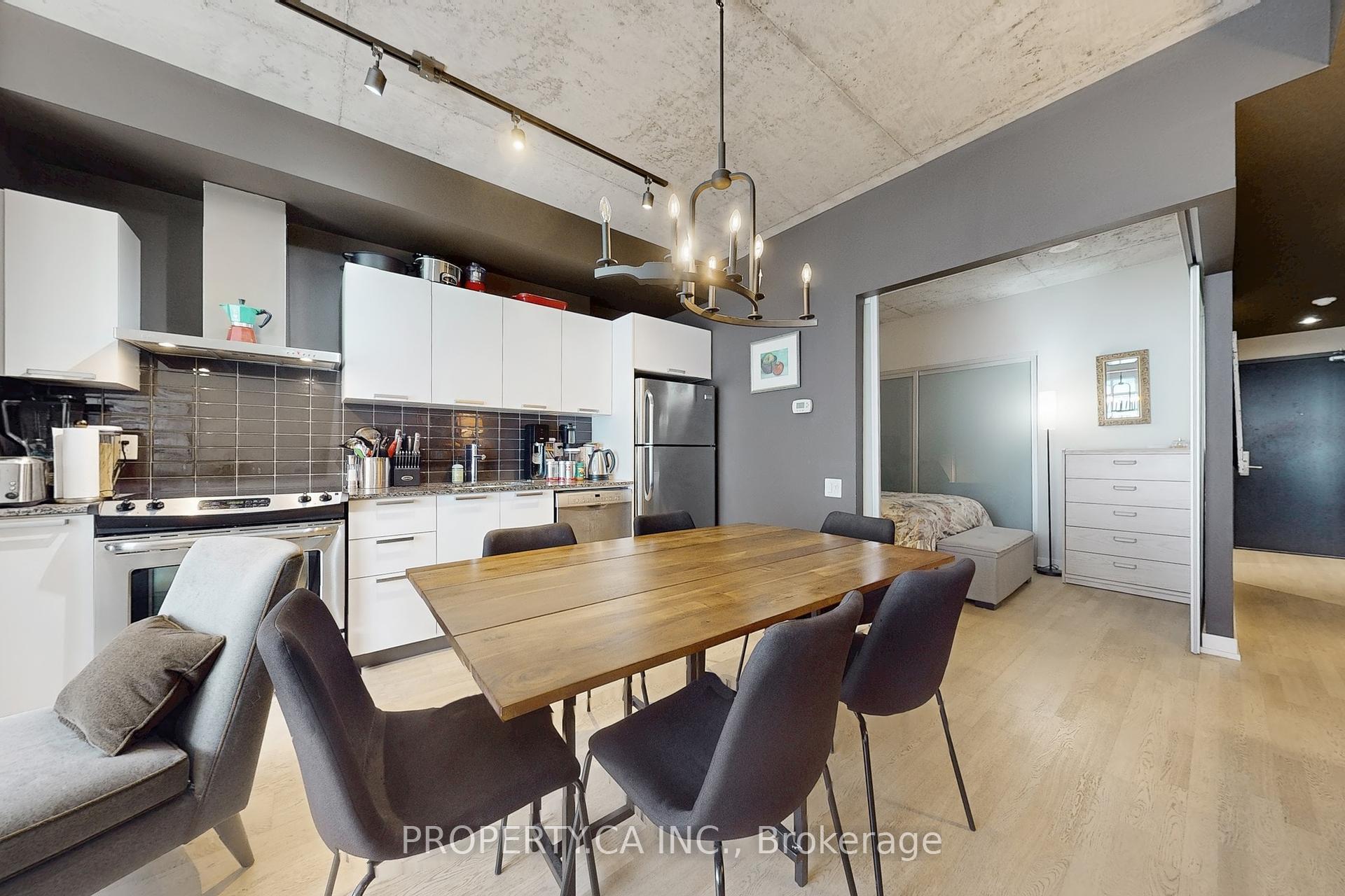 1 Bedroom Condo at 650 King, Toronto For sale