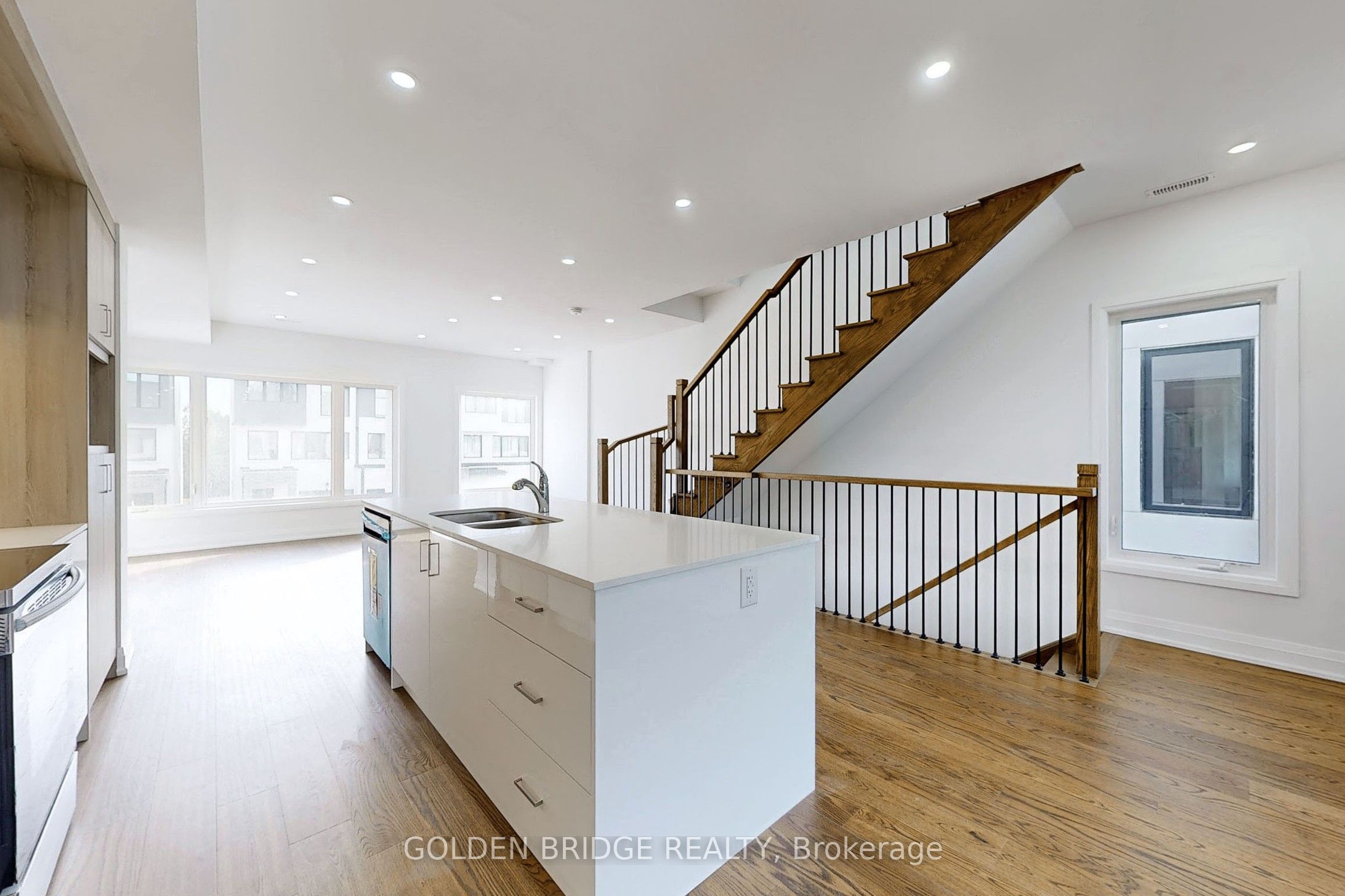 18 Persica Street, Richmond Hill, ON L4E 2T3