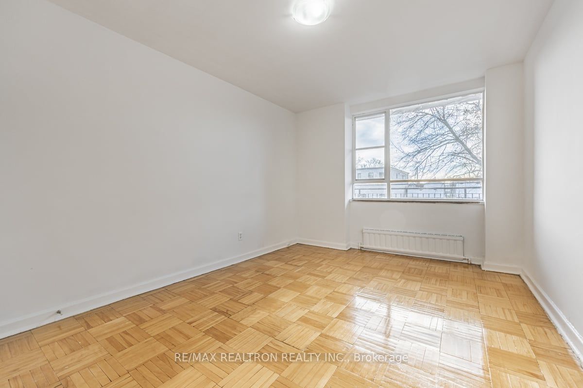 165 Cosburn Avenue, #307