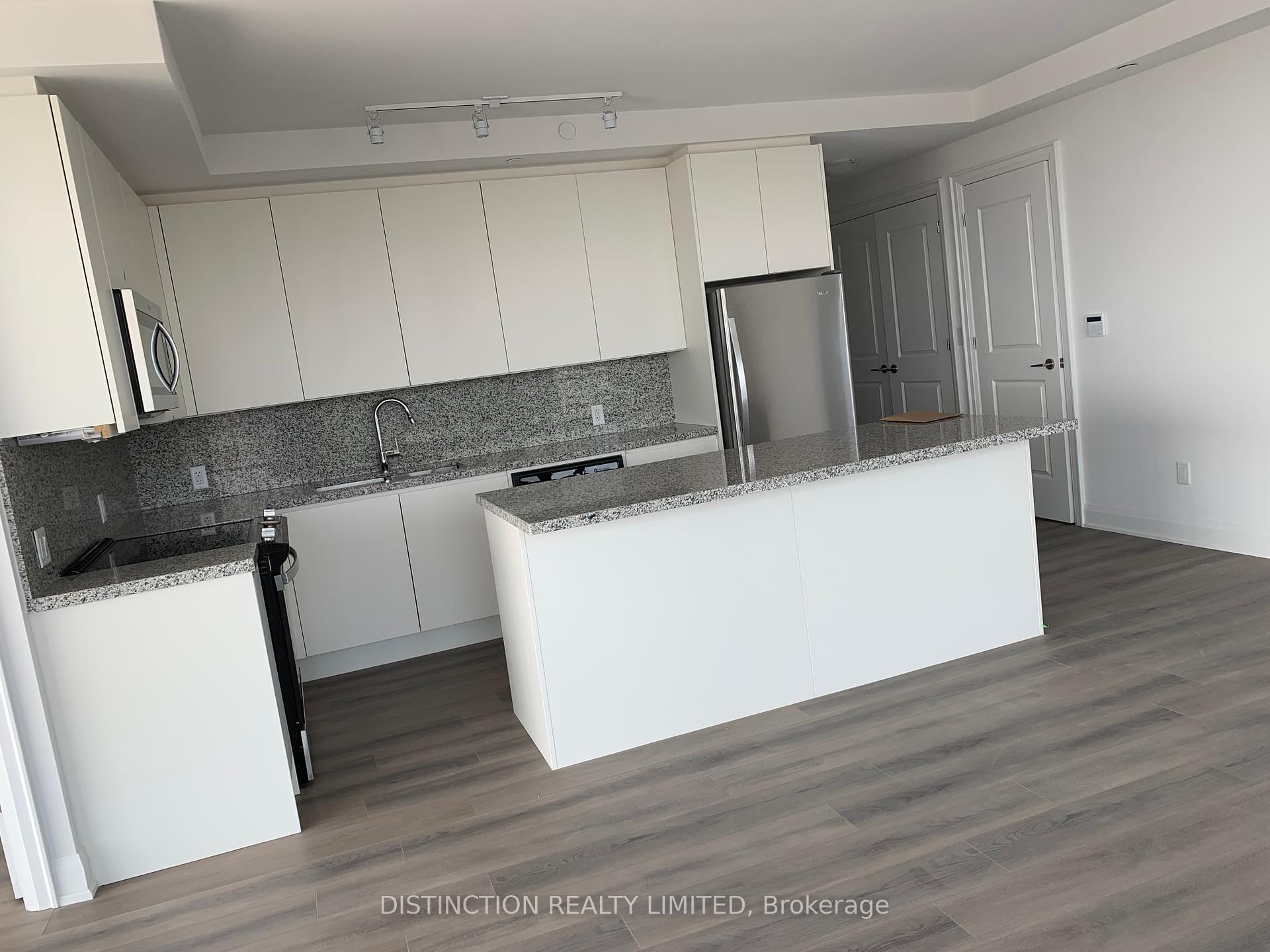 2 Bedrooms Condo at 10 gatinea, Vaughan For sale