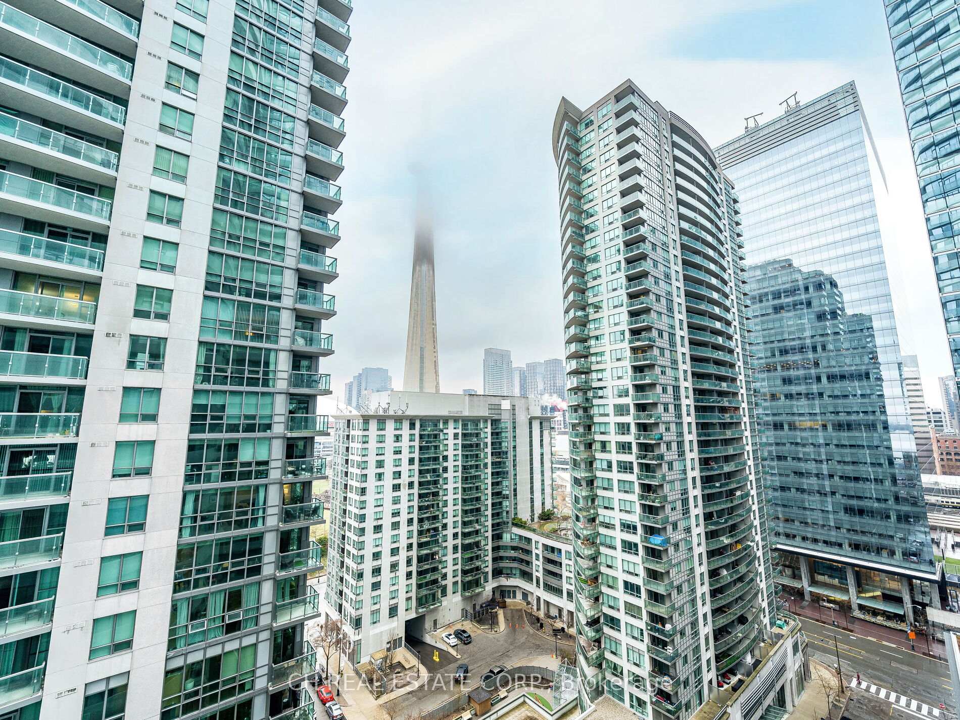 2 Bedrooms Condo at 12 York,  Toronto For sale
