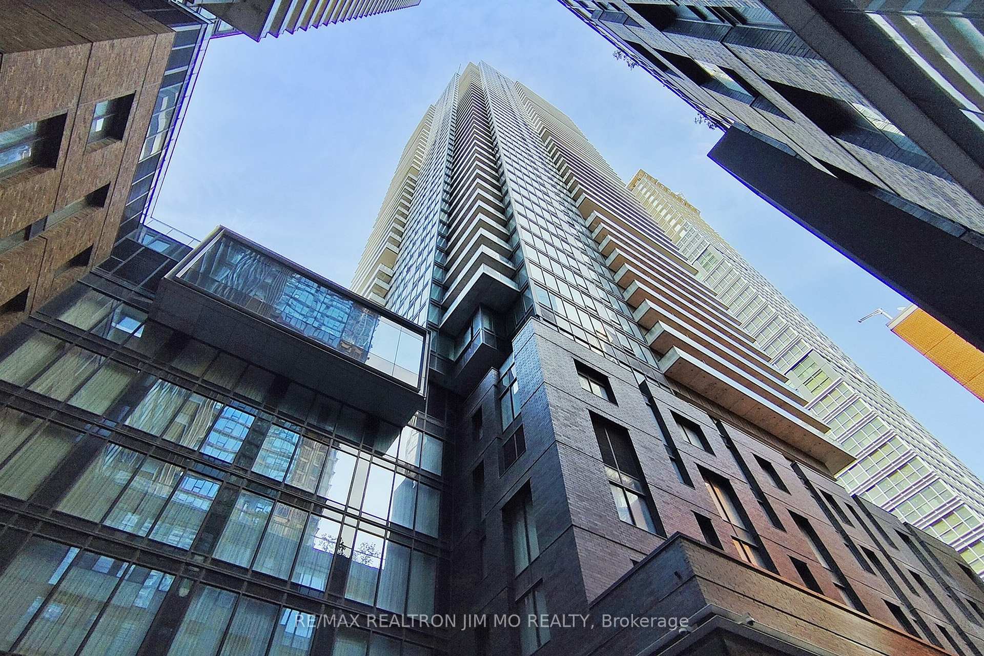 1 Bedroom Condo at 125 Blue Jays,  Toronto For sale