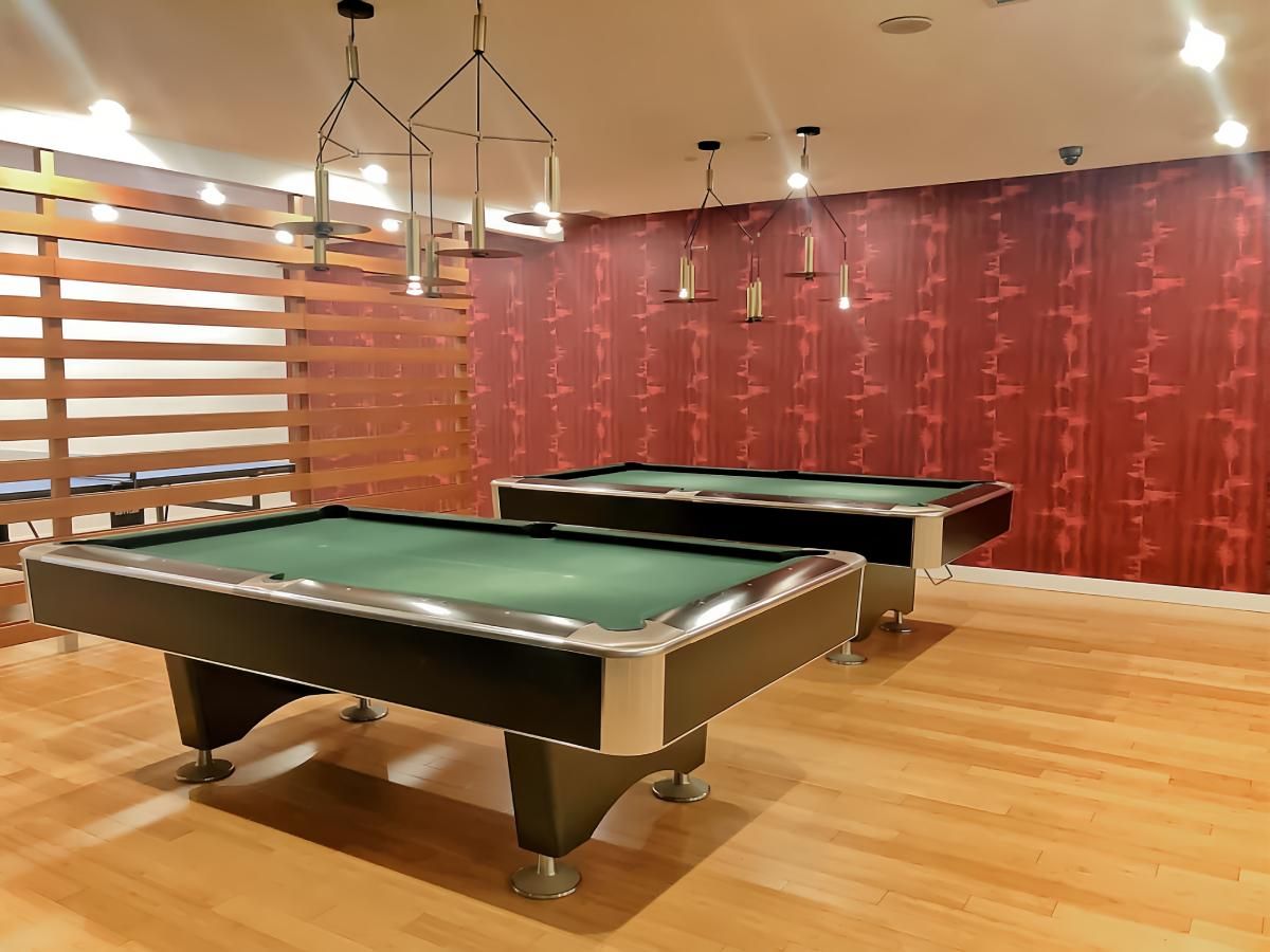 21 Iceboat Terrace 2909