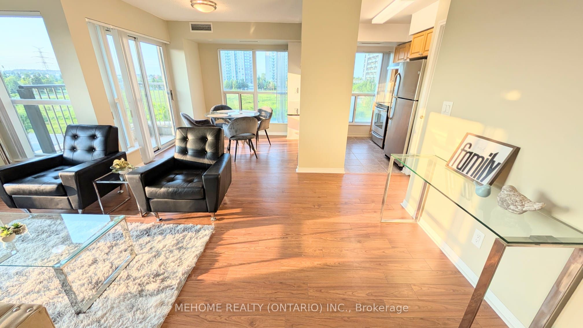 185 Oneida Crescent, #306