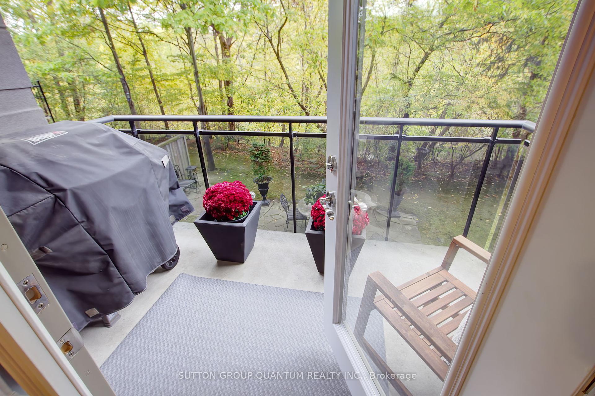 2 Bedrooms Condo at 245 Dalesford, Toronto For sale