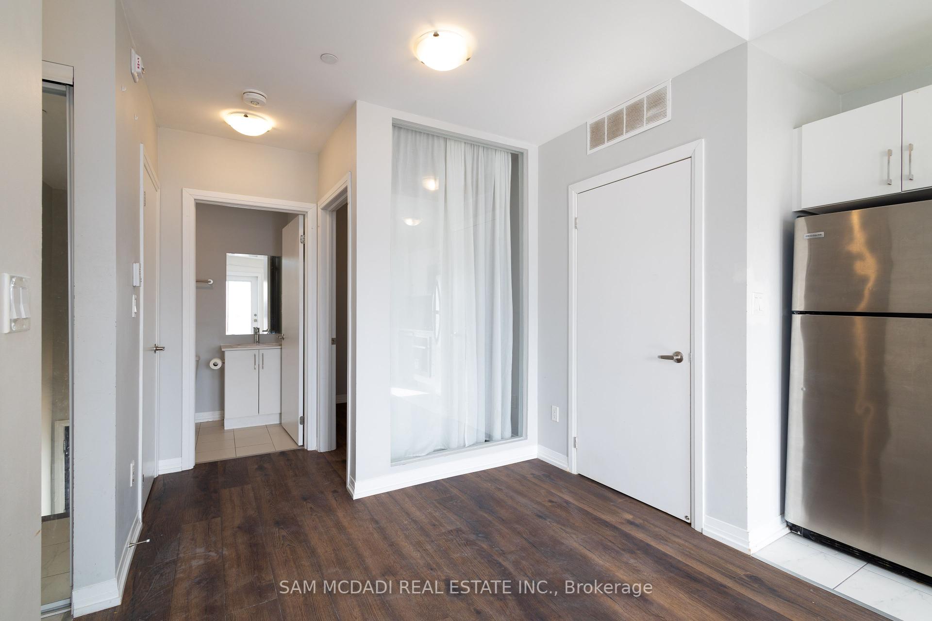 1 Bedroom Condo at 402 The East Mall,  Toronto For sale