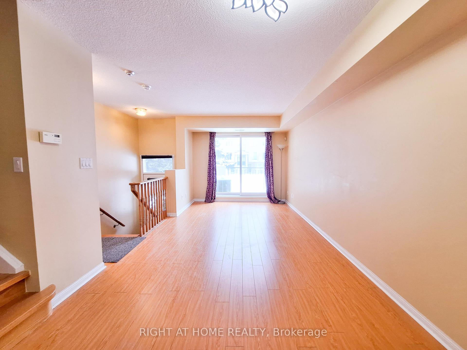 4 Bedrooms Condo at 821 Grandview, Toronto For sale