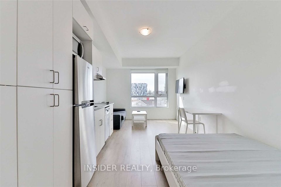 1800 Simcoe
